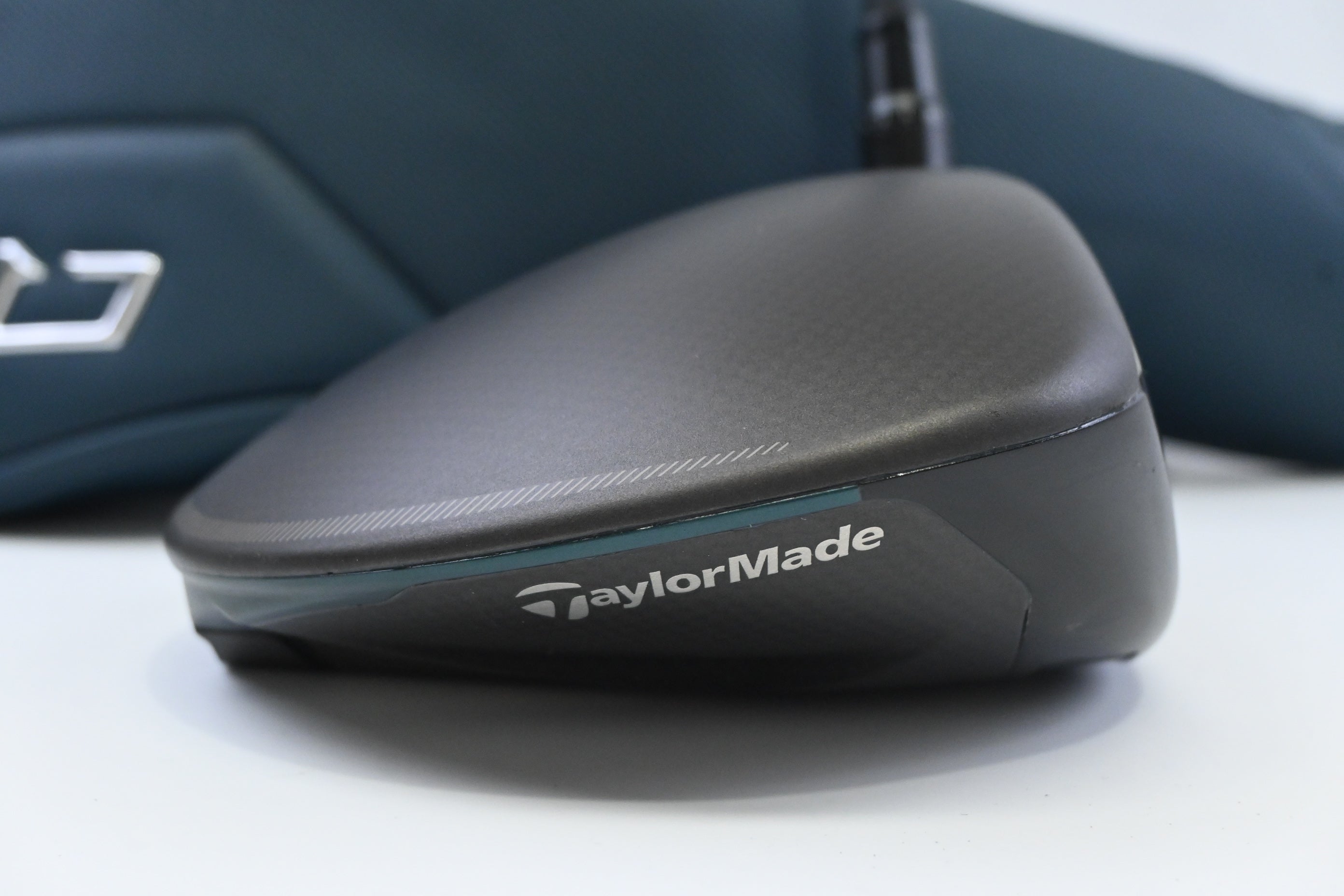 Taylormade Qi4D Max Driver / 10.5 Degree / Stiff Flex Taylorade REAX Blue 60