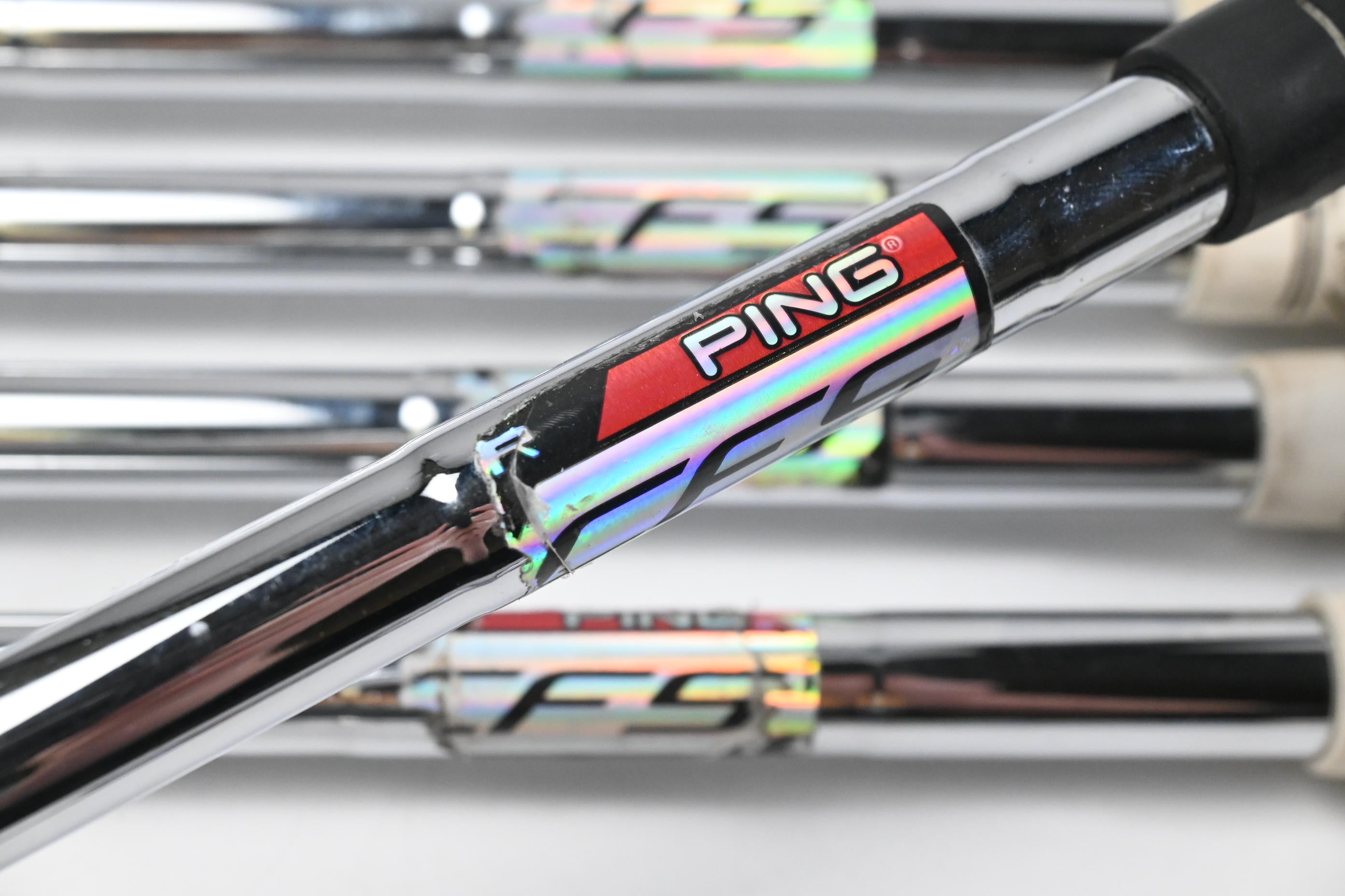 Ping i25 Irons / 4-PW / Black Dot / Regular Flex Ping CFS Shafts