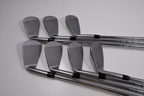 Mizuno JPX 925 Forged Irons / 4-PW / Stiff Flex N.S.Pro Modus³ Tour 130