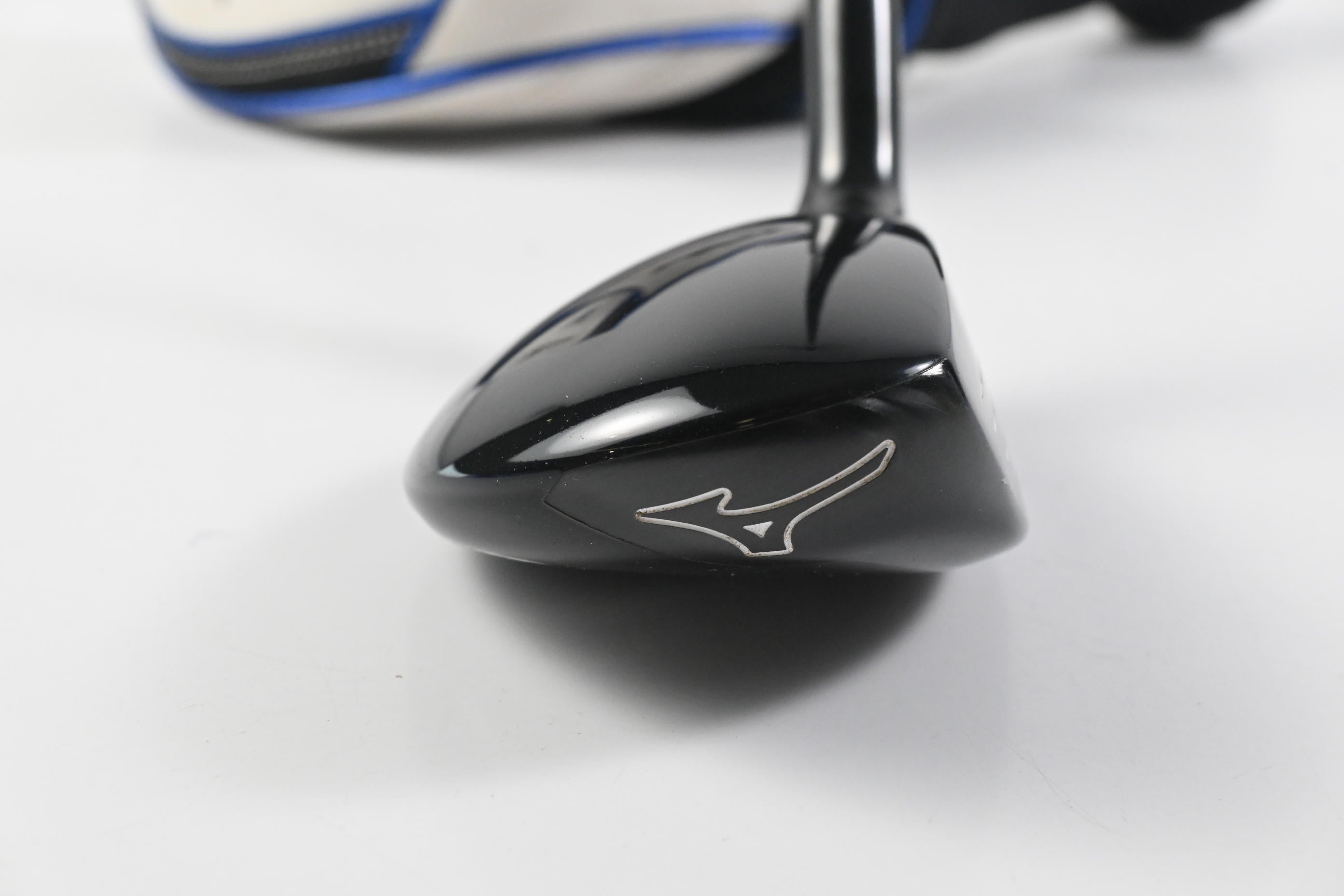 Mizuno JPX 825 #3 Hybrid / 19 Degree / Regular Flex Fujikura Orochi 70 Shaft