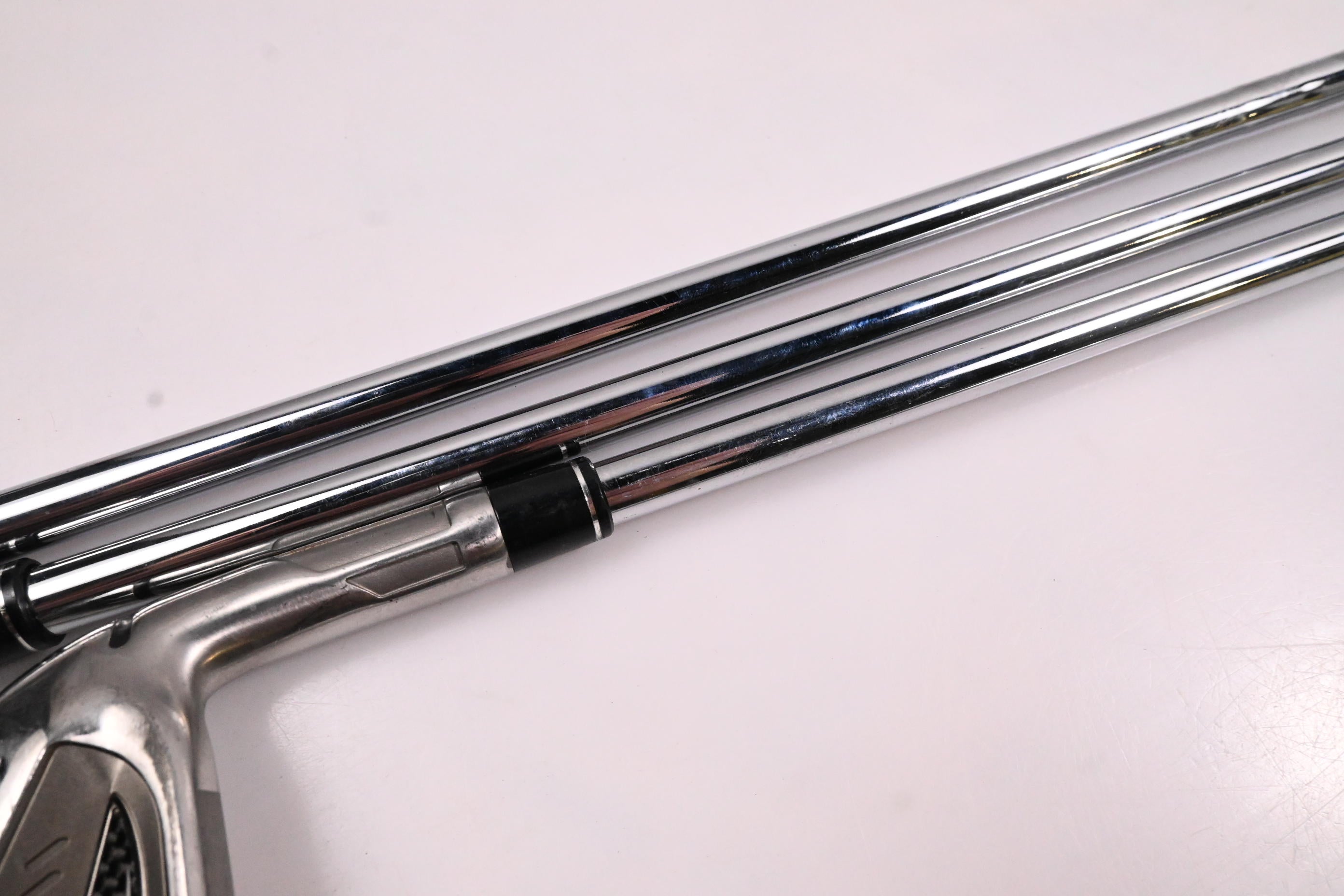Taylormade SIM2 Max Irons / 4-PW / Regular Flex KBS Max MT 85 Shafts