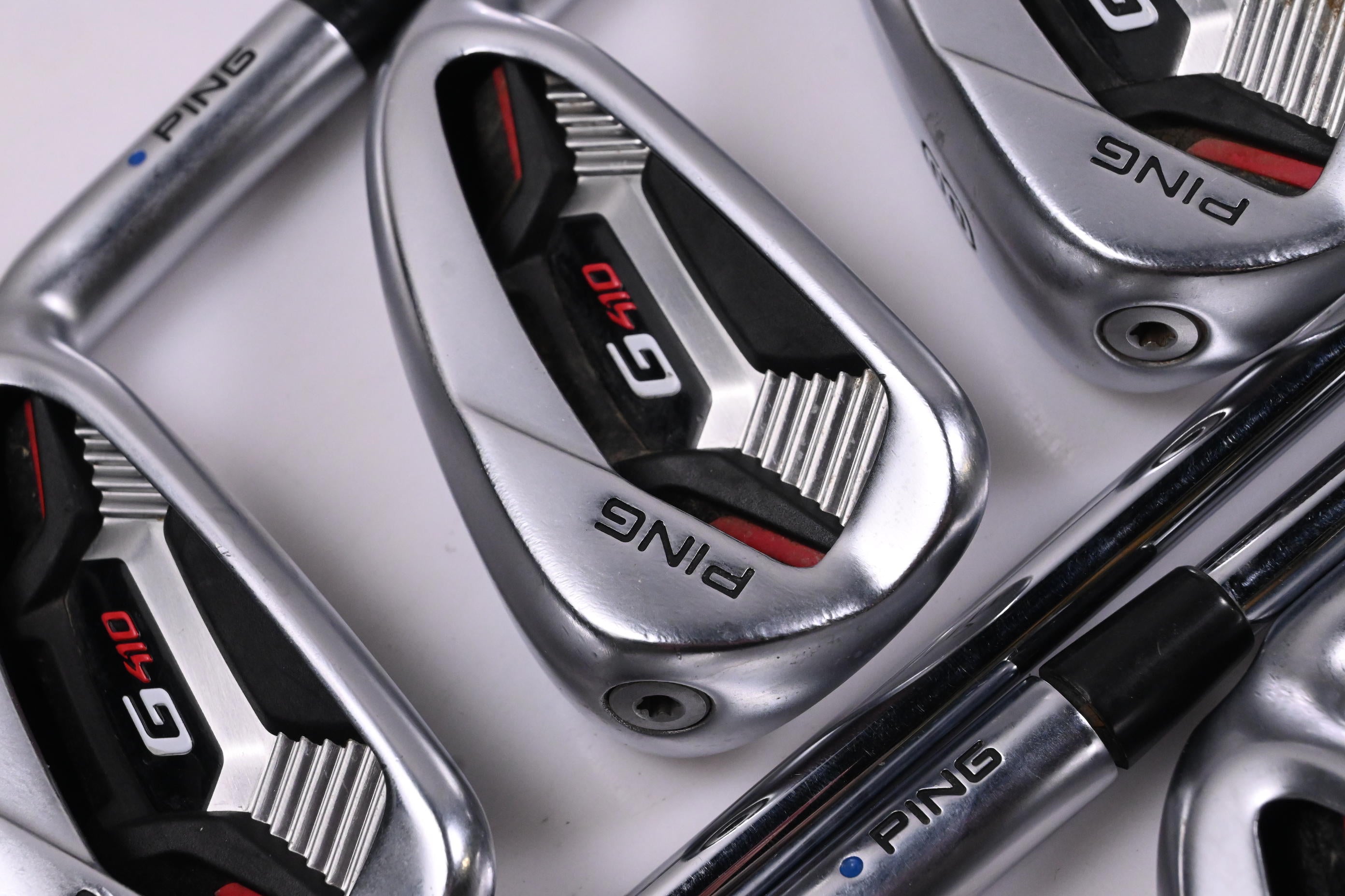Ping G410 Irons / 6-PW+GW+SW / Blue Dot / Regular Flex Elevate MPH 95 Shafts