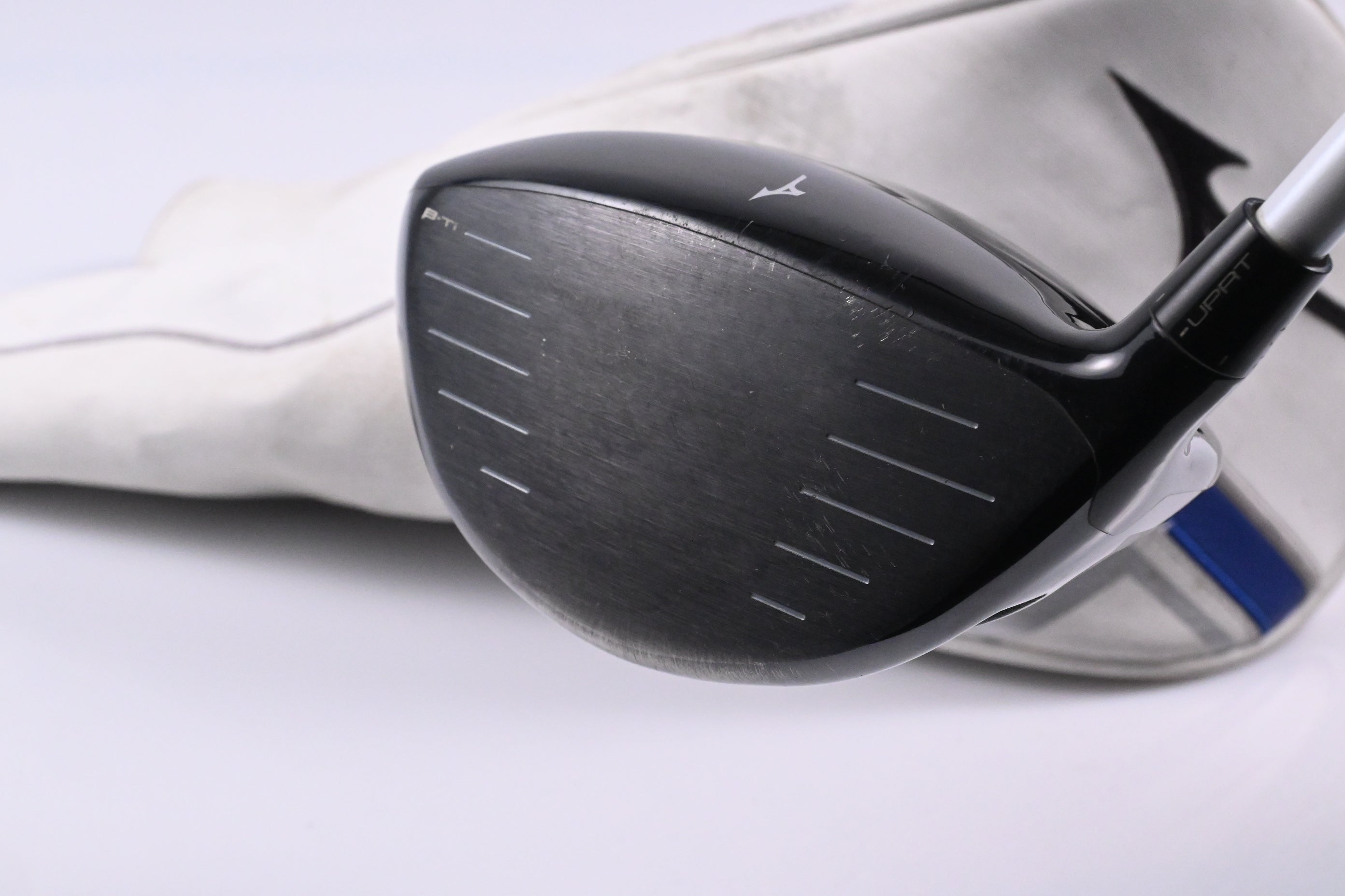 Mizuno ST-Z 220 Driver / 10.5 Degree / Regular Flex Aldila Ascent Red 50 Shaft