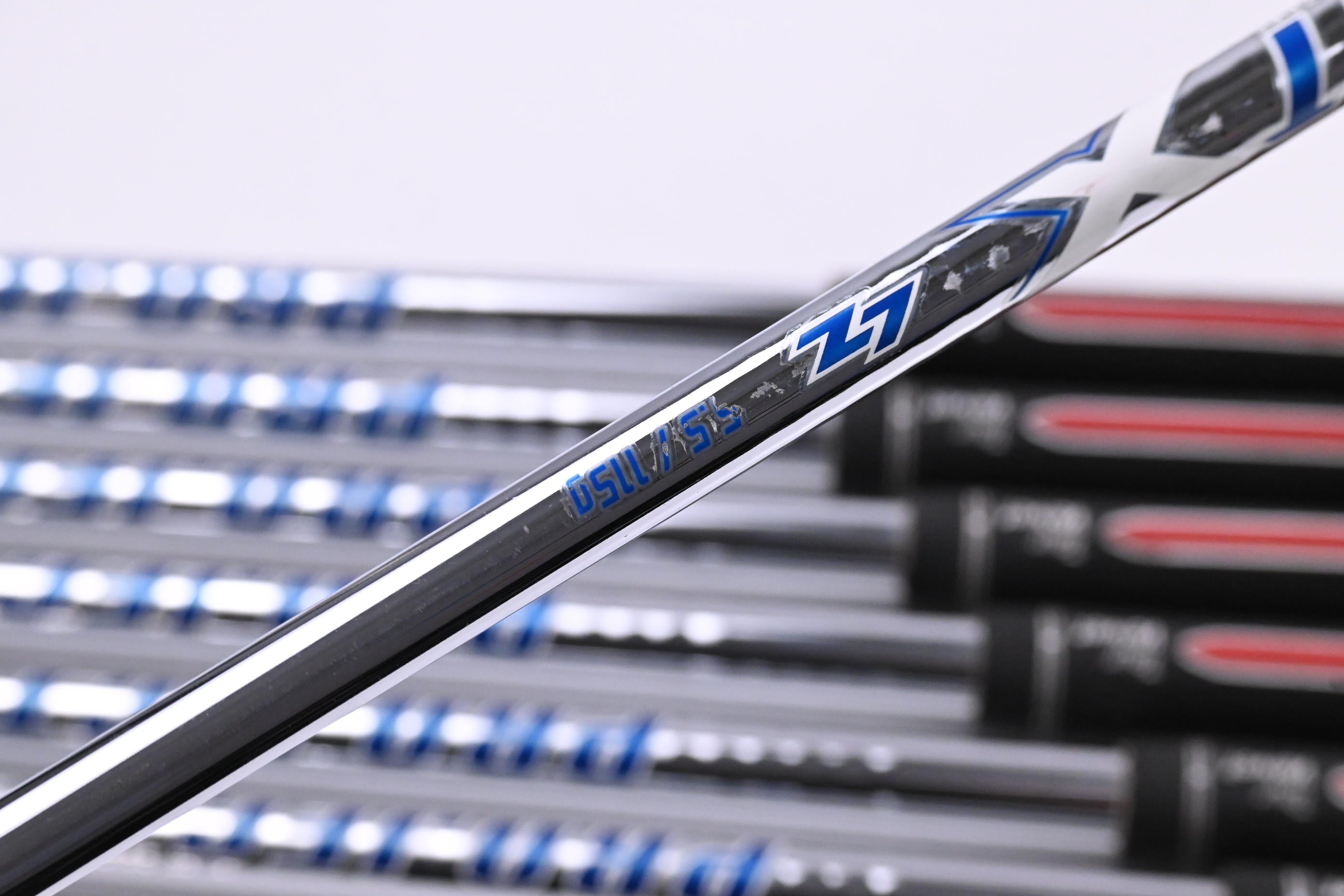 Titleist CB 620 Irons / 4-PW / Regular Plus Flex Project X LZ 115 Shafts
