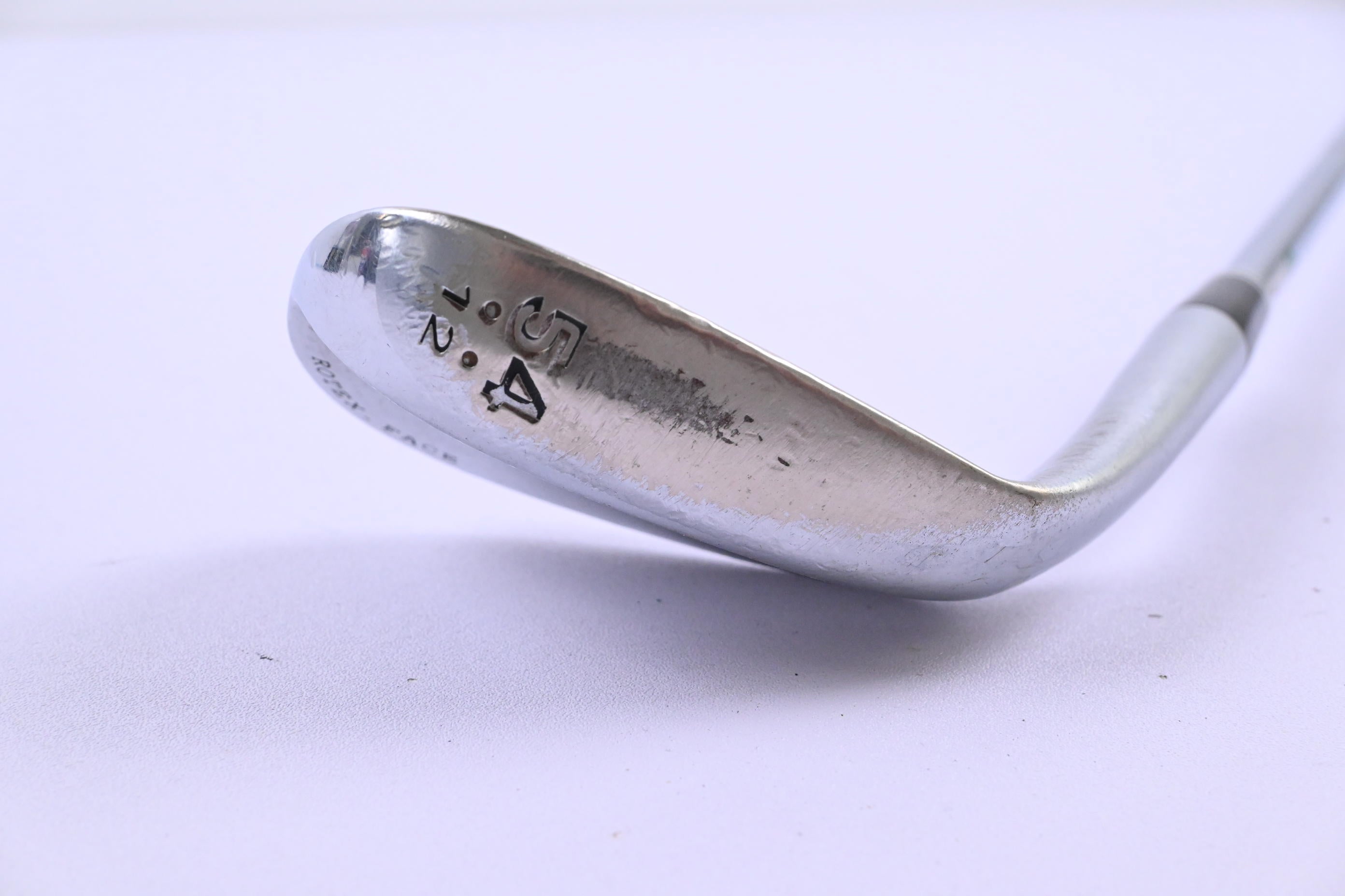 Cleveland 588 RTX Sand Wedge / 54 Degree / Wedge Flex Dynamic Gold Shaft