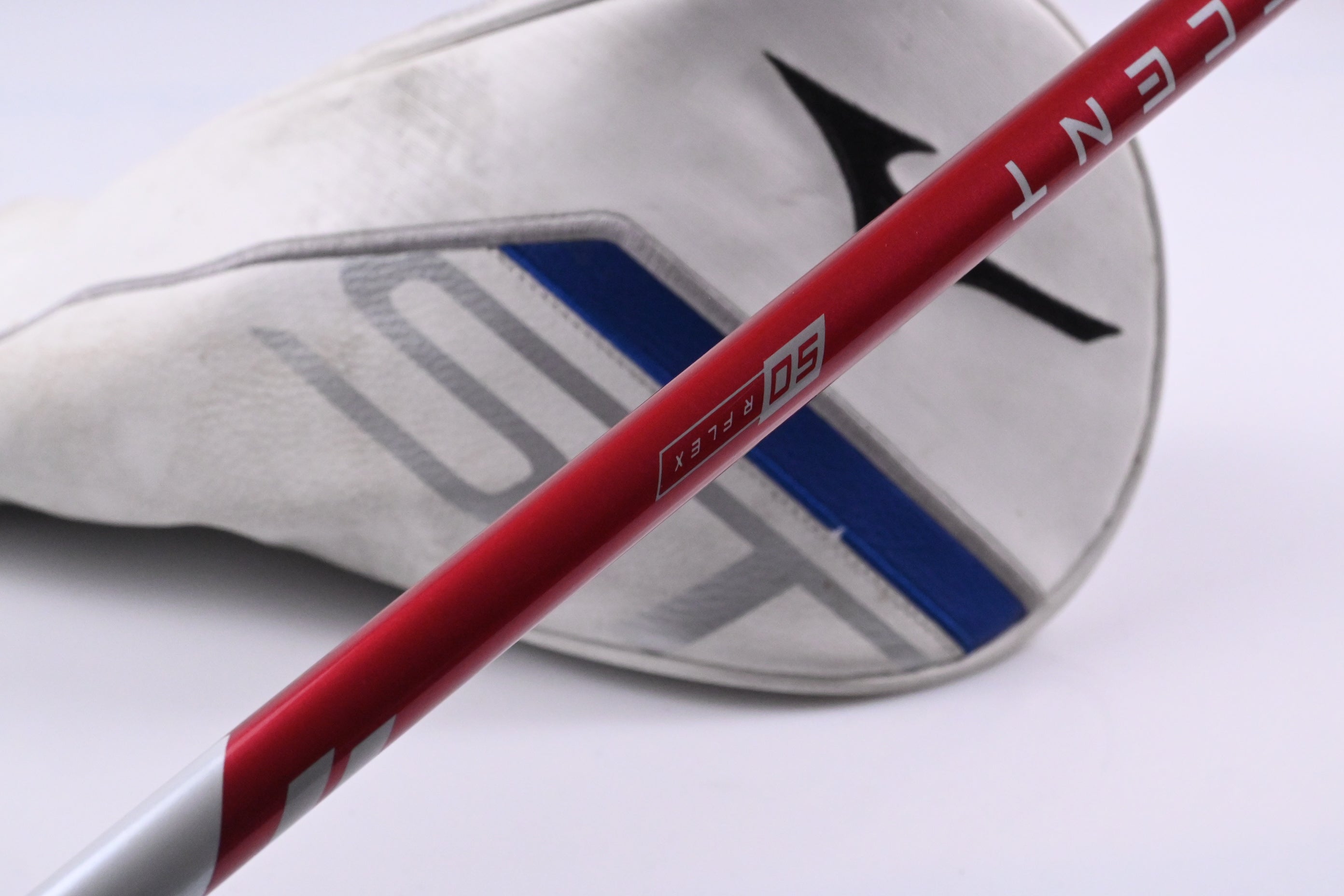 Mizuno ST-Z 220 Driver / 10.5 Degree / Regular Flex Aldila Ascent Red 50 Shaft