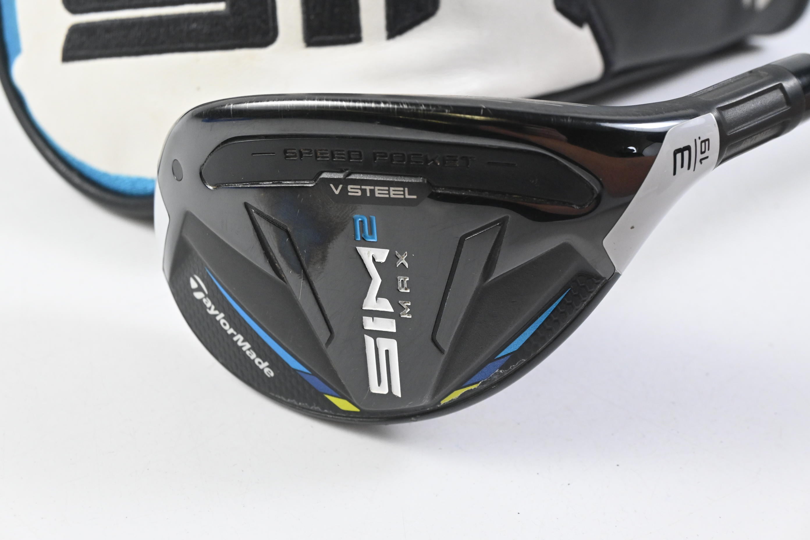 Taylormade SIM2 Max #3 Hybrid / 19 Degree / Regular Flex Fujikura Ventus Blue 6