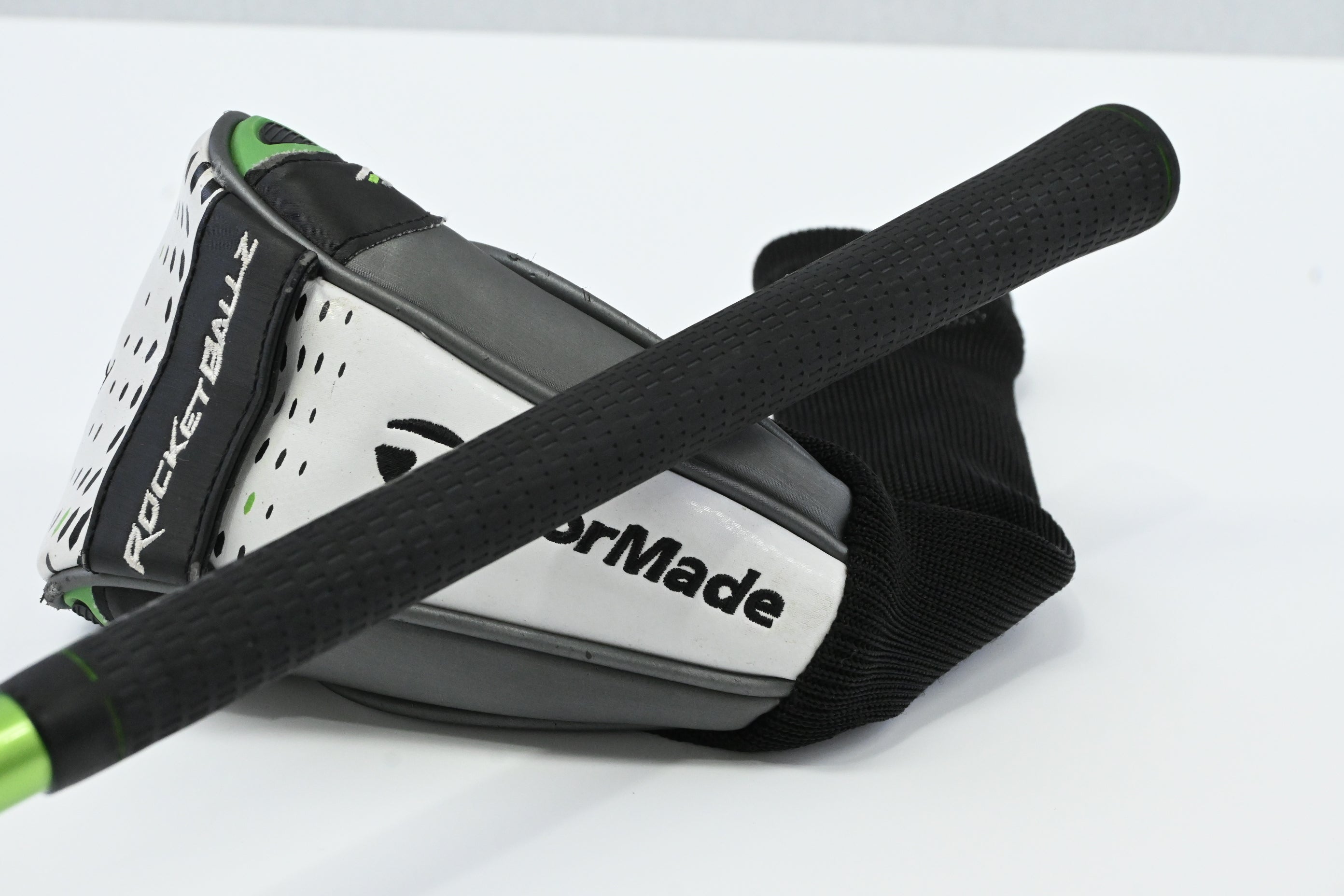 Taylormade RBZ #3 Wood / 17 Degree / Regular Flex Matrix Ozik Xcon-5 Shaft