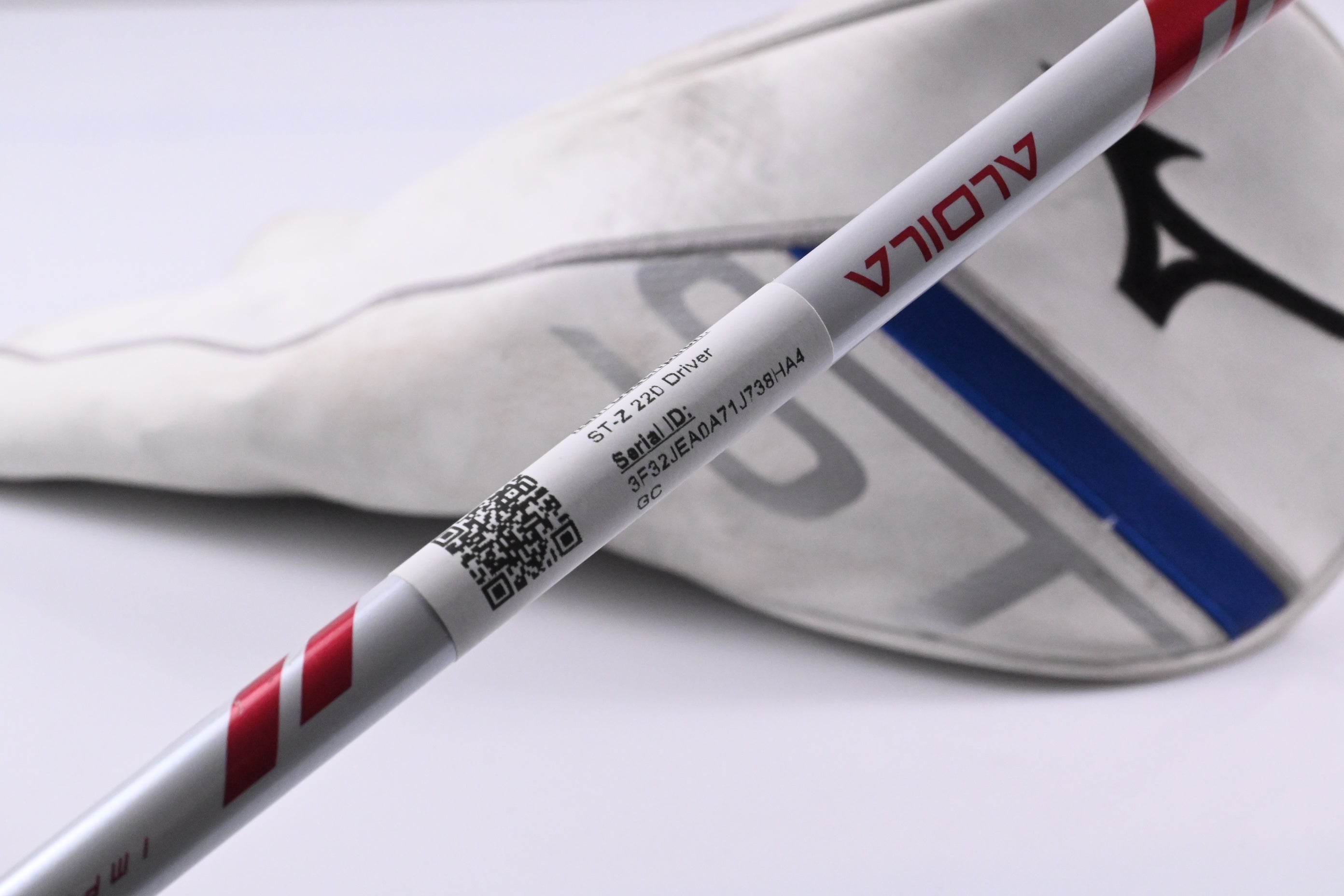 Mizuno ST-Z 220 Driver / 10.5 Degree / Regular Flex Aldila Ascent Red 50 Shaft