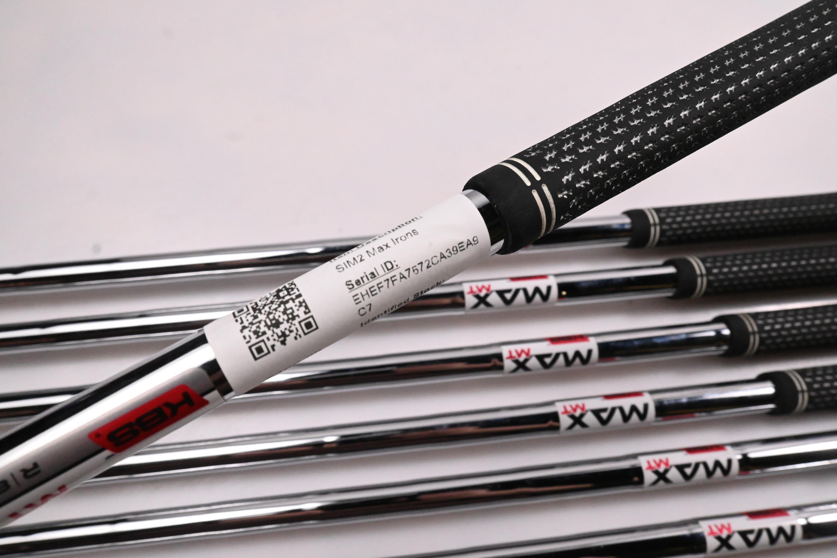 Taylormade SIM2 Max Irons / 4-PW / Regular Flex KBS Max MT 85 Shafts