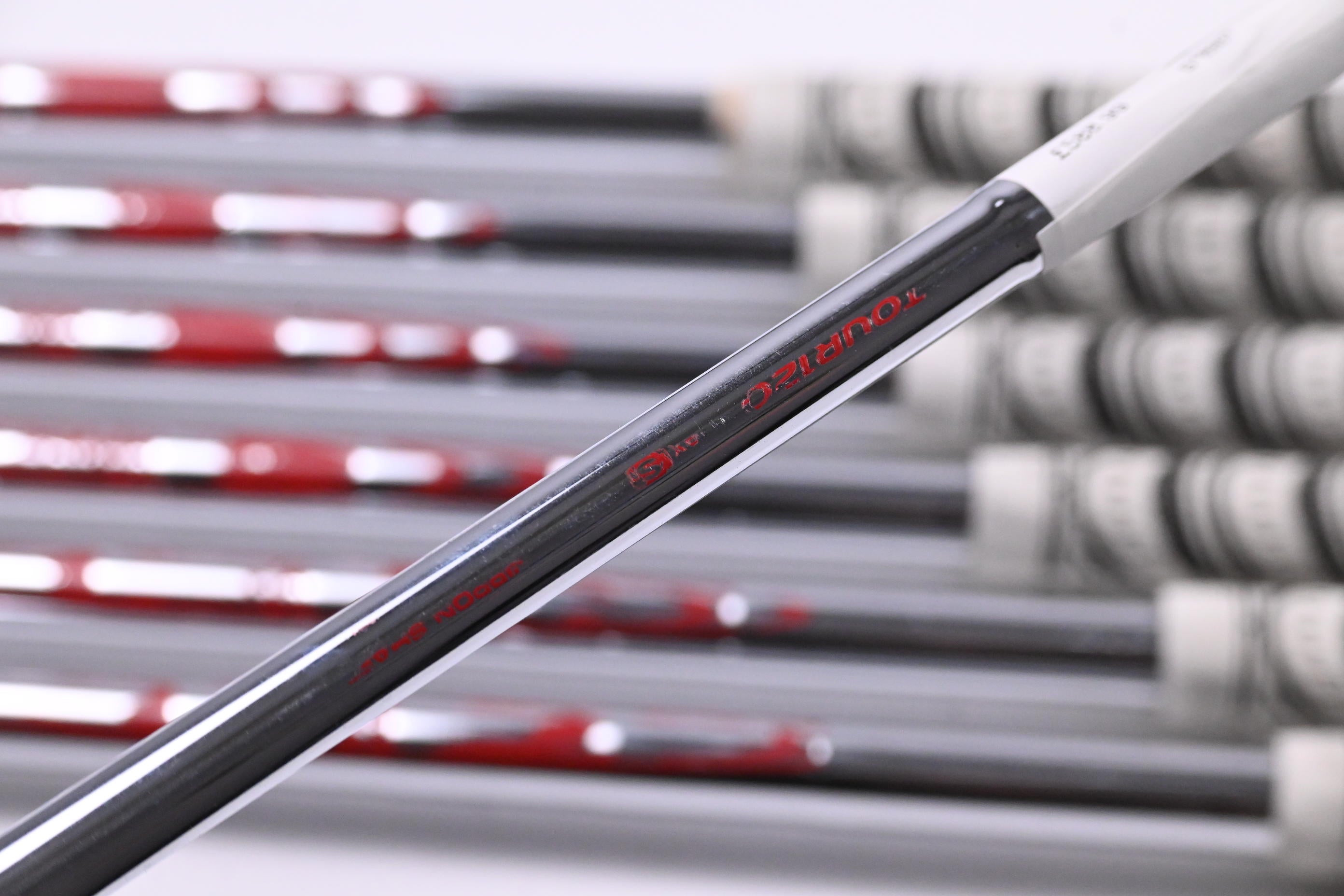 Srixon ZX5 Irons / 4-PW / Stiff Flex N.S.Pro Modus³ Tour 120 Shafts