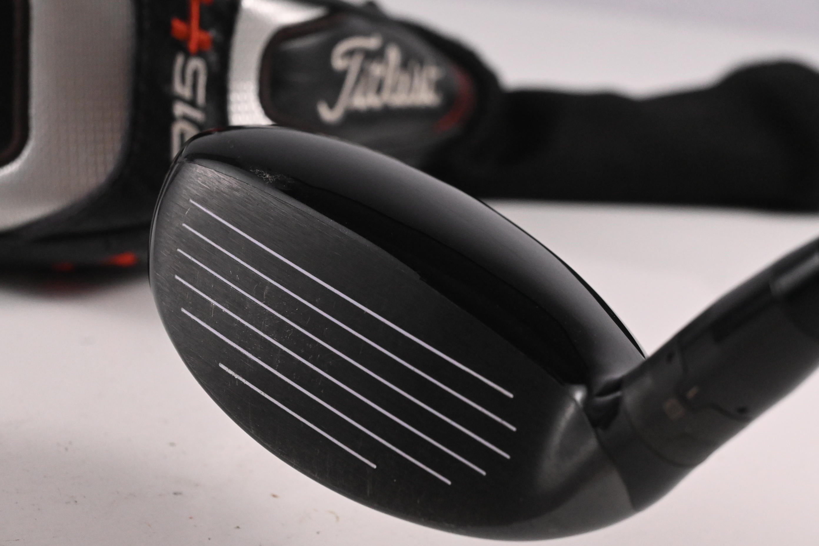 Titleist 915H #5 Hybrid / 27 Degree / Regular Flex Diamana Red M+ 60 Shaft