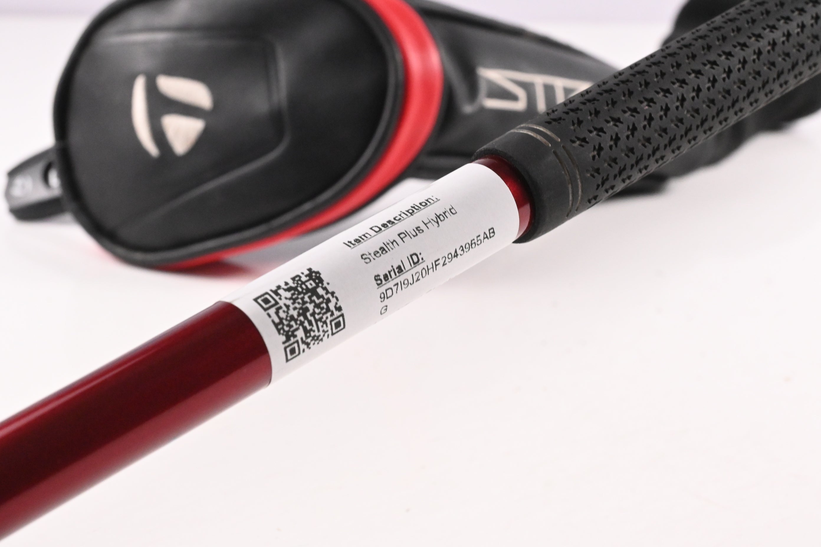 Taylormade Stealth Plus #3 Hybrid / 19.5 Degree / Stiff Flex HZRDUS Smoke Red 80