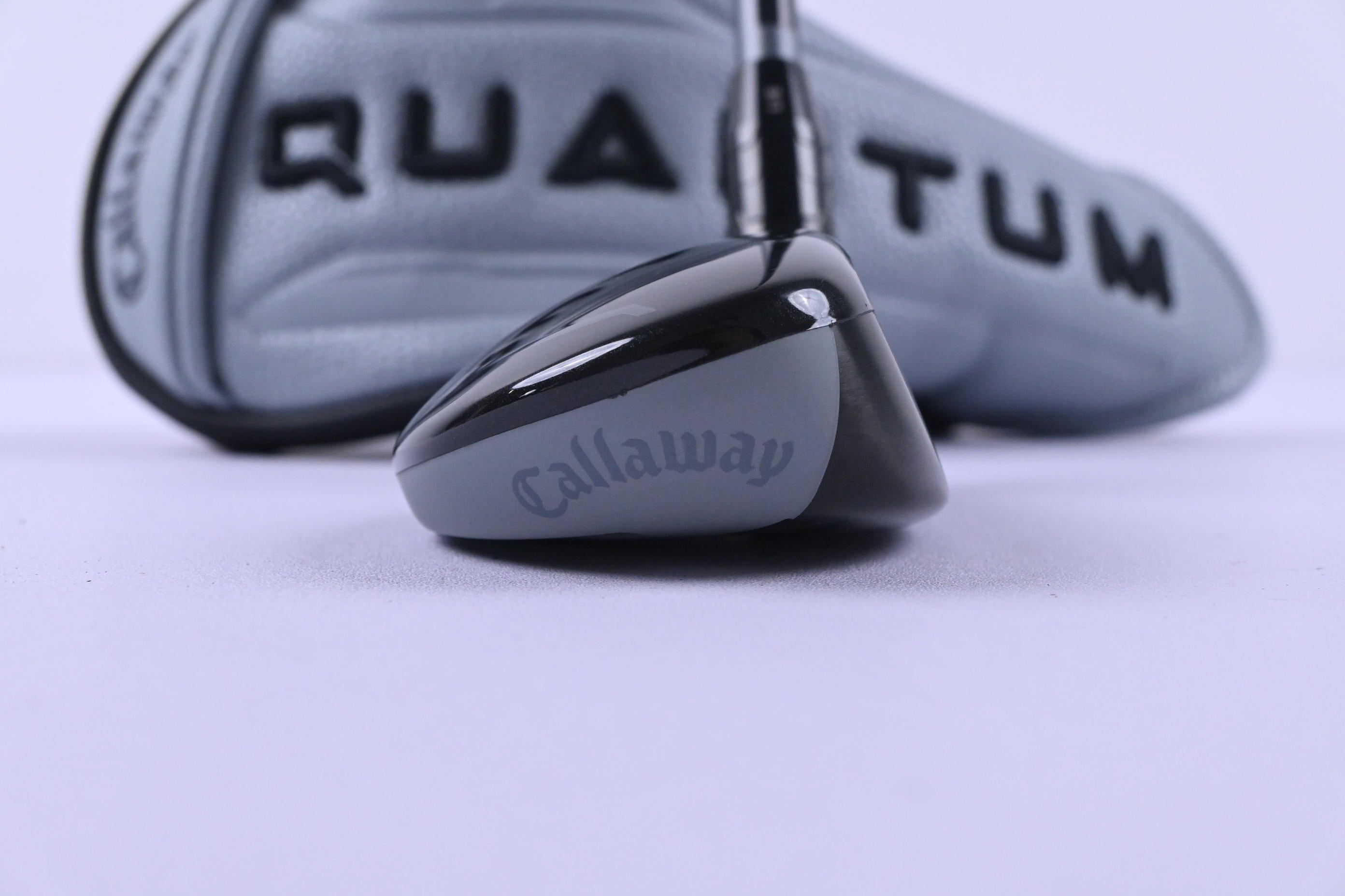 Callaway Quantum Max #4 Hybrid / 21 Degree / Stiff Flex Denali Frost Silver 70