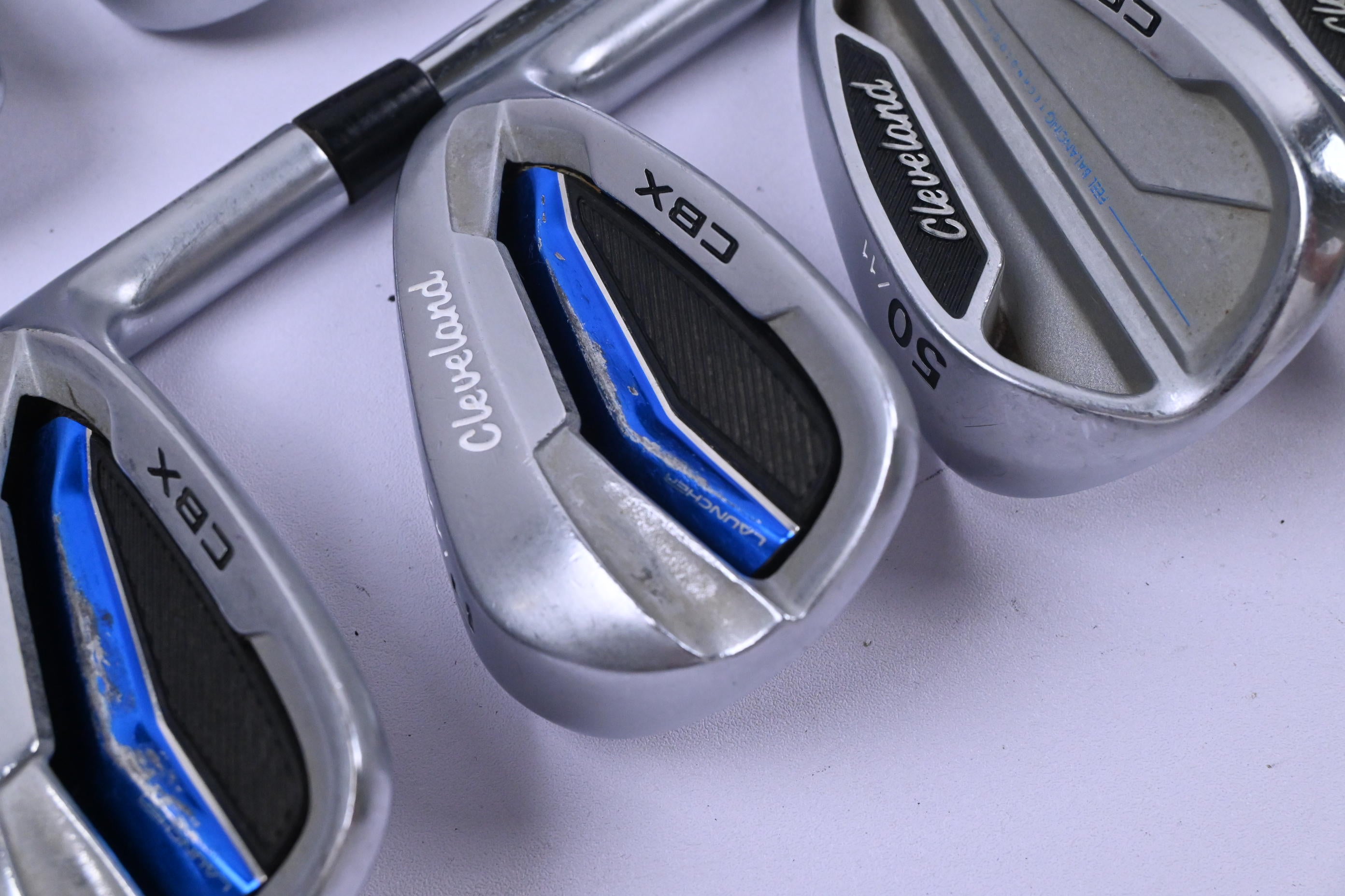 Cleveland CBX Irons / 5-PW+GW+SW / Regular Flex Dynamic Gold DST 98 R300 Shafts