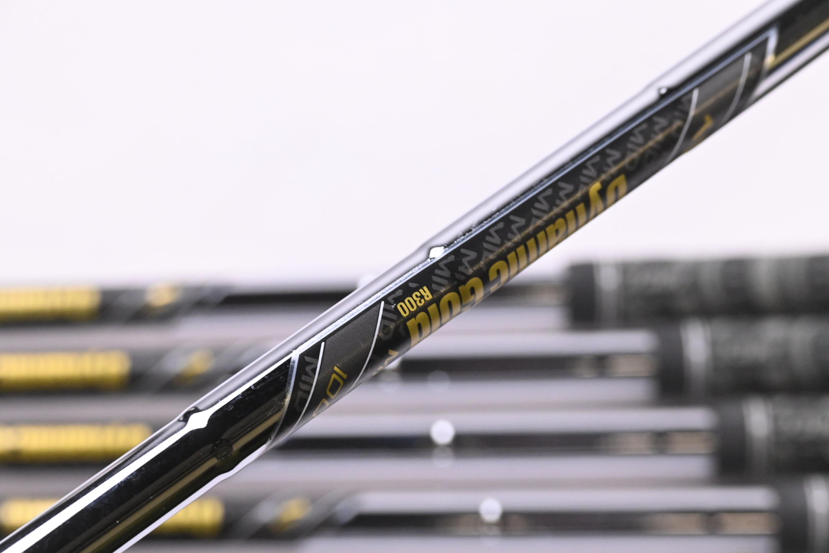 Mizuno Pro 245 Irons / 4-PW / Regular Flex Dynamic Gold Mid 100 R300 Shafts