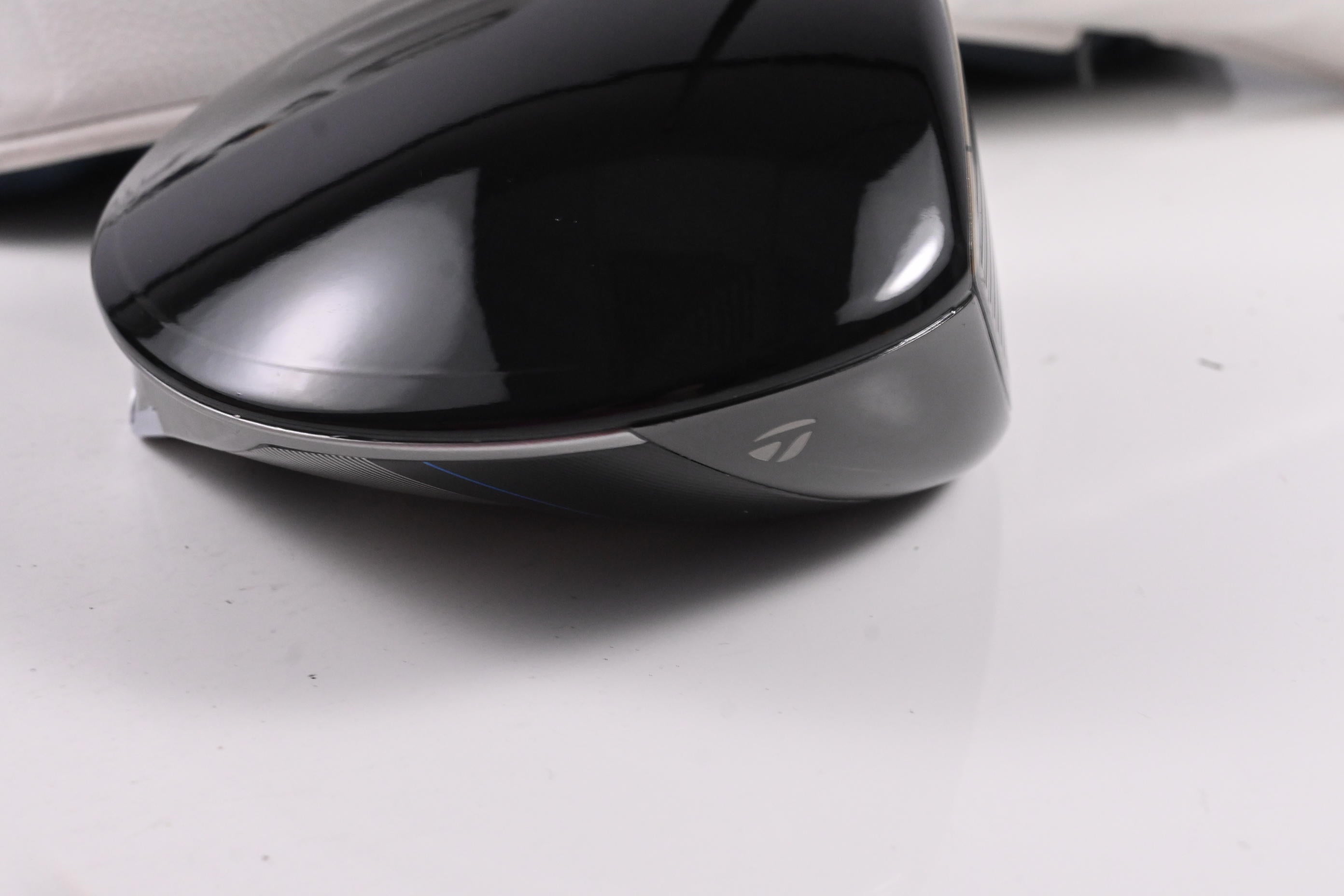 Taylormade Qi10 LS Driver / 9 Degree / X-Flex Kai'li White 70 Shaft