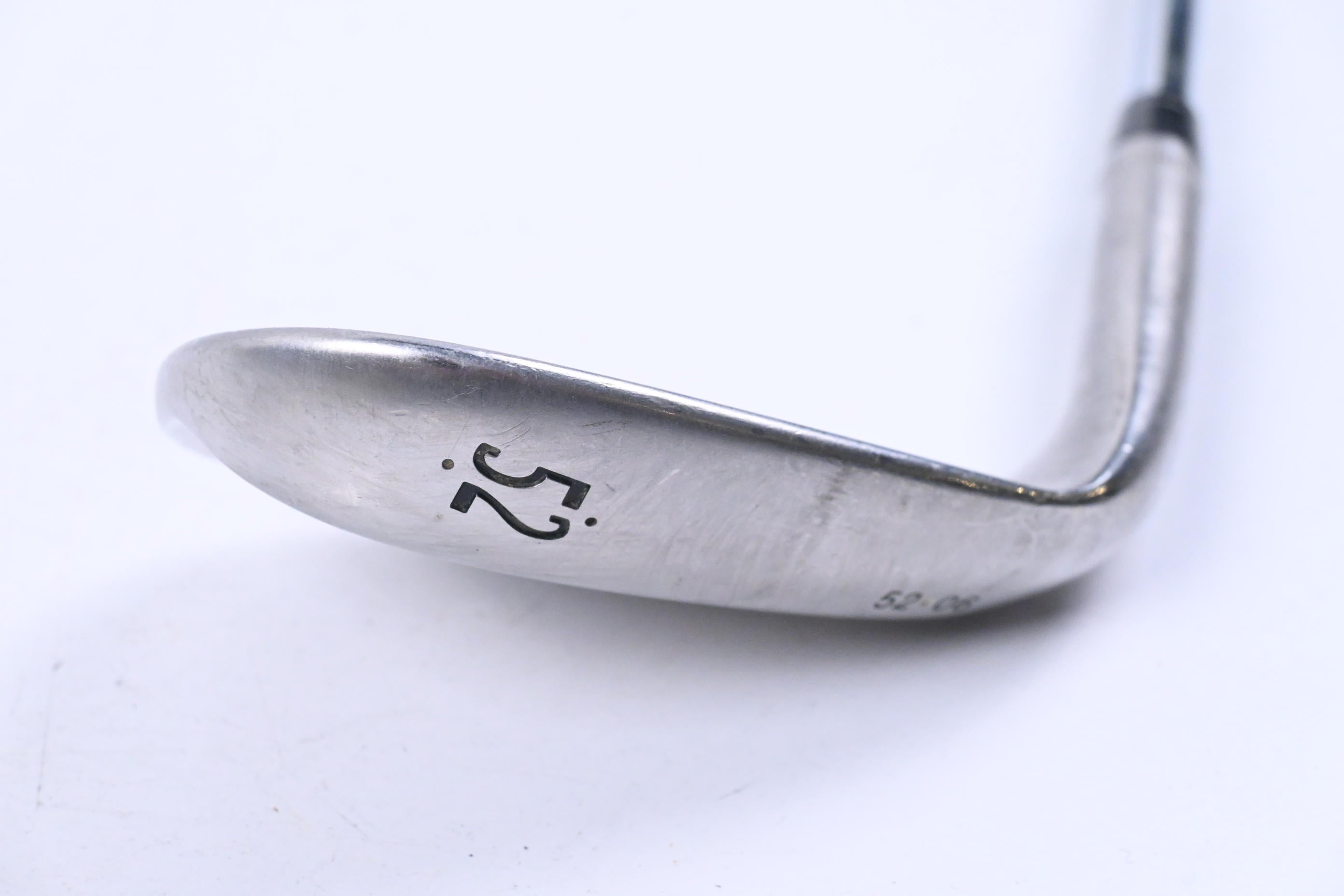 Wilson FG Tour Gap Wedge / 52 Degree / Wedge Flex Dynamic Gold Shaft