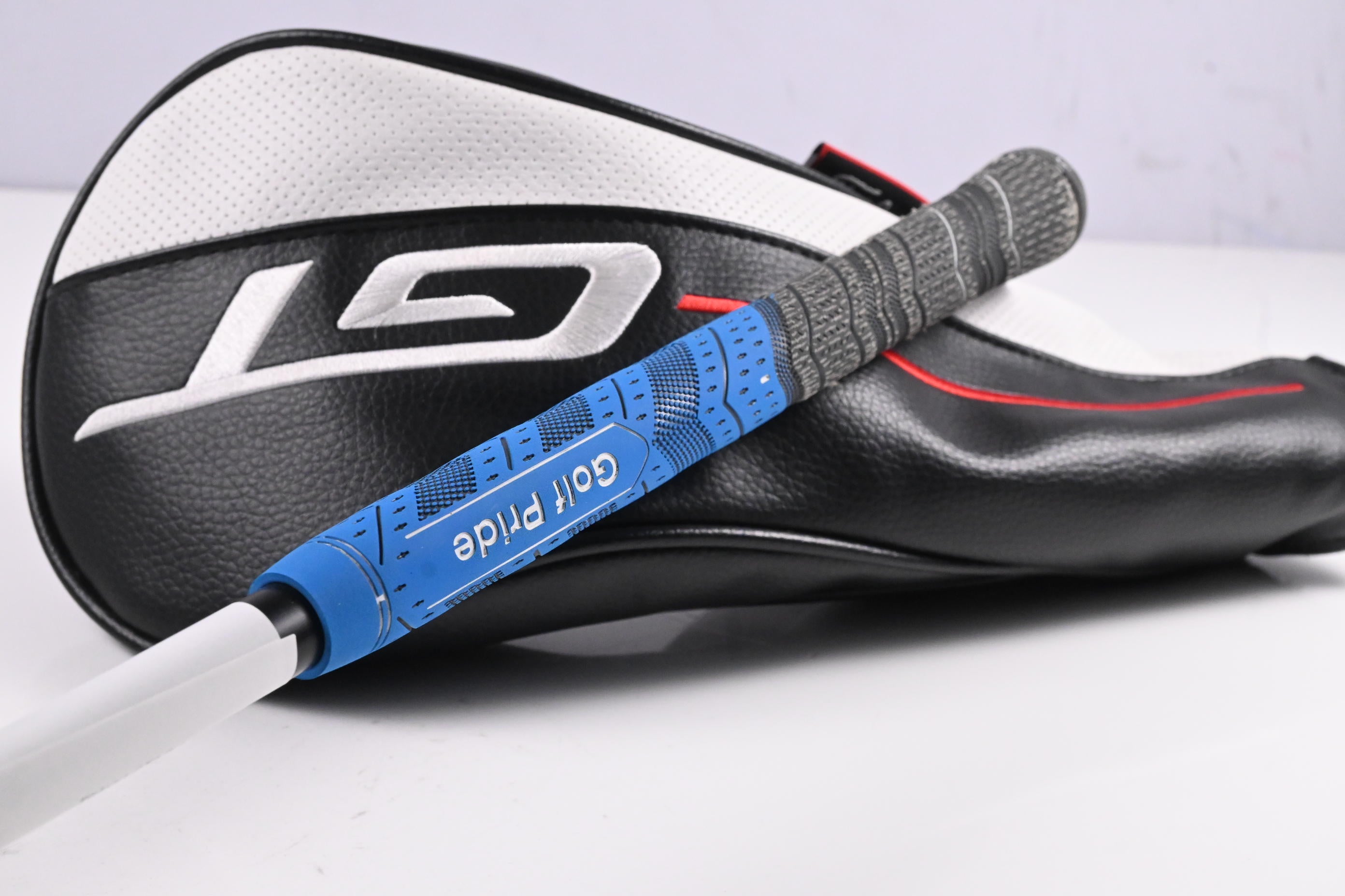 Titleist GT2 Driver / 10 Degree / Stiff Flex Oban Hashimoto 65 Shaft