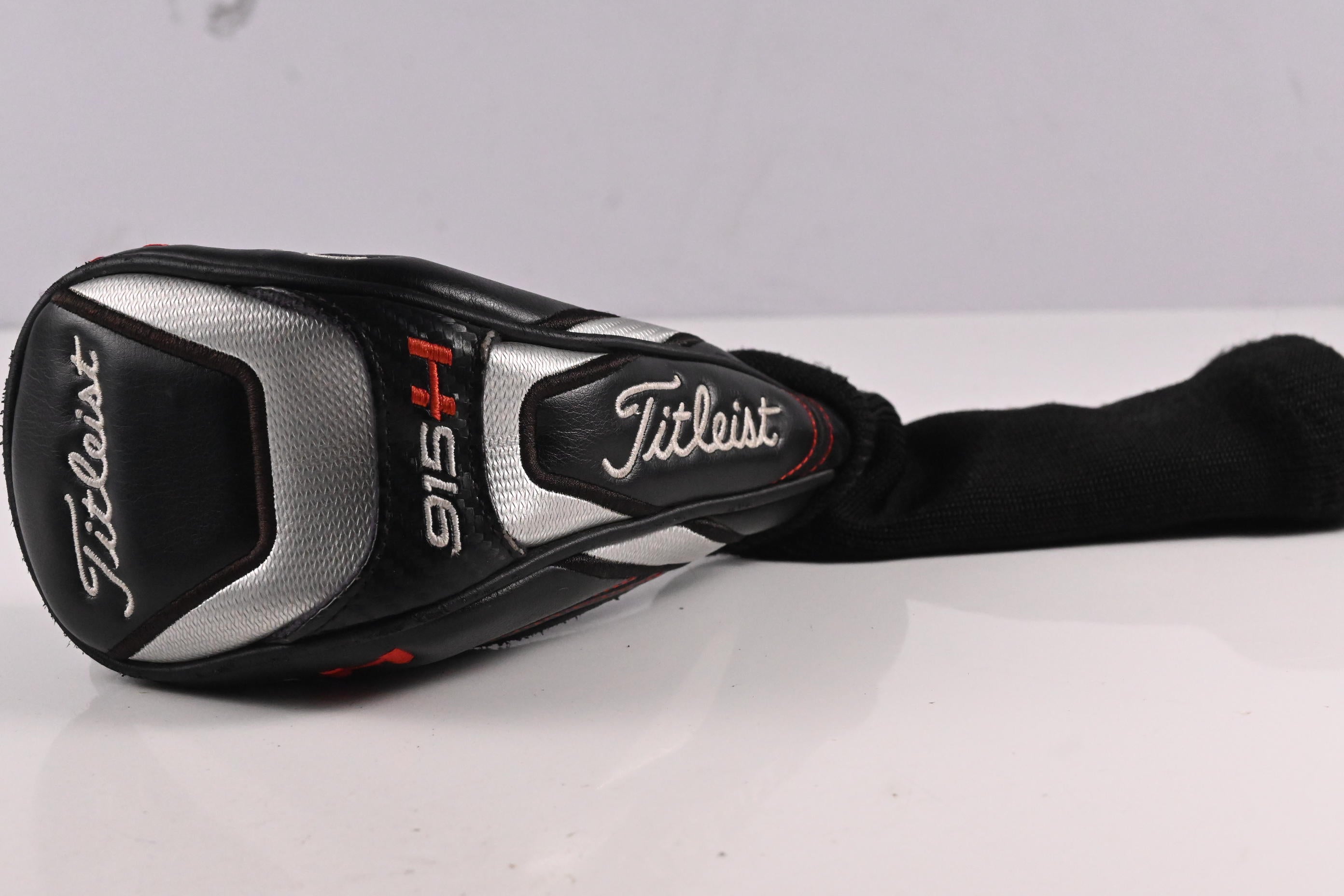 Titleist 915H #5 Hybrid / 27 Degree / Regular Flex Diamana Red M+ 60 Shaft