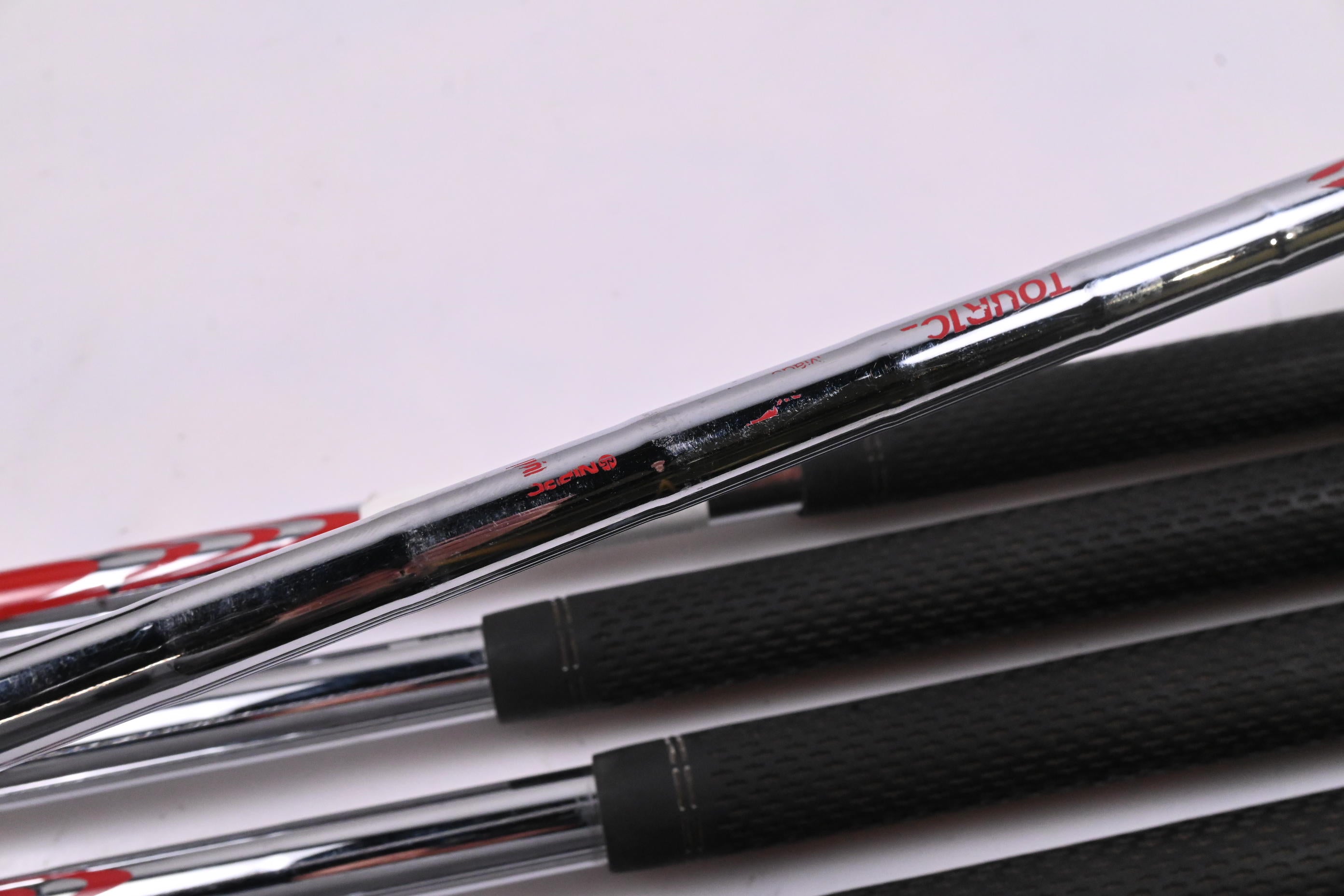 Left Hand Ping i210 Irons / 5-PW / Green Dot / Stiff Flex N.S.Pro Modus³ Tour 120