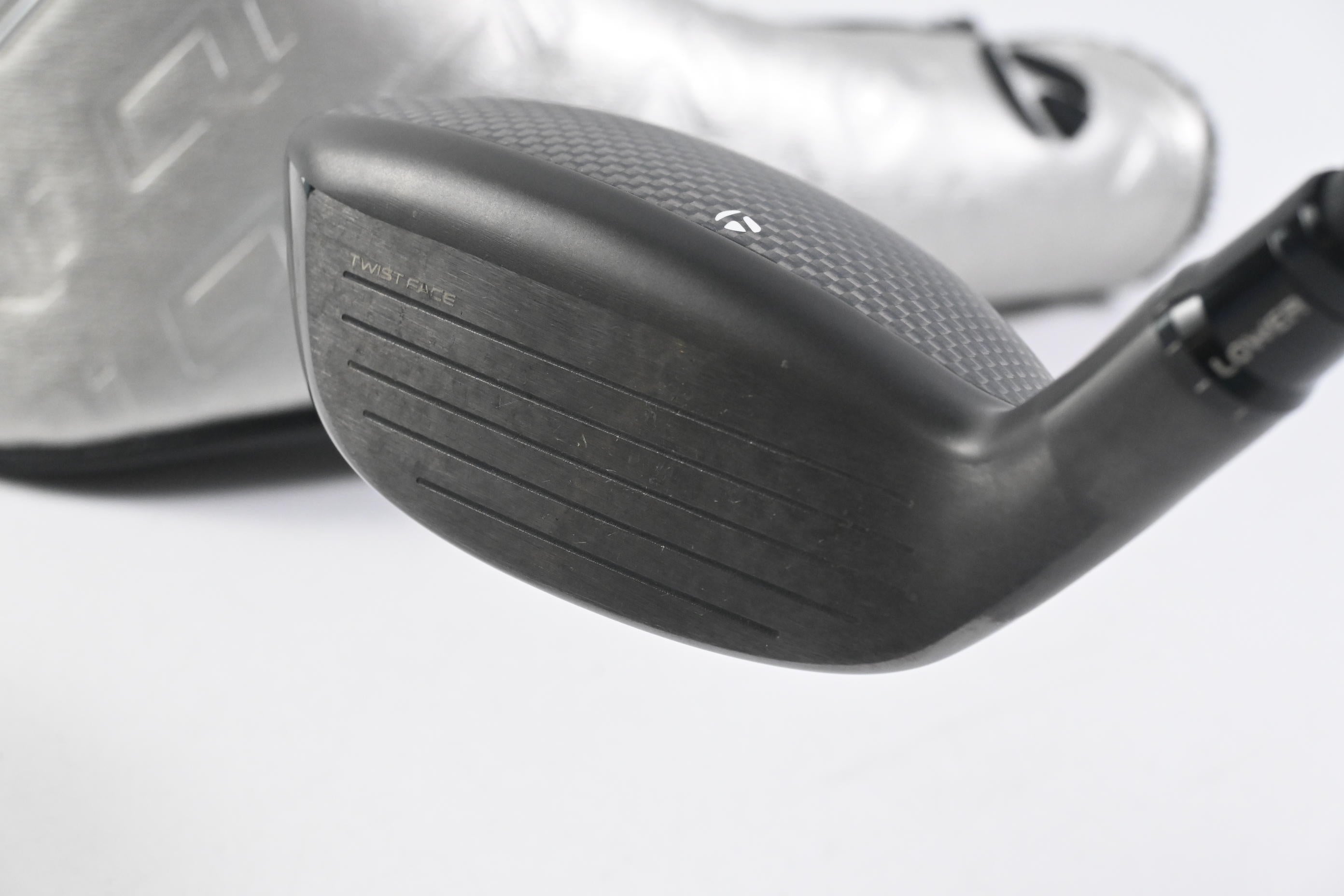 Taylormade Qi35 #4 Hybrid / 22 Degree / Regular Flex Fujikura Ventus Blue '25 6