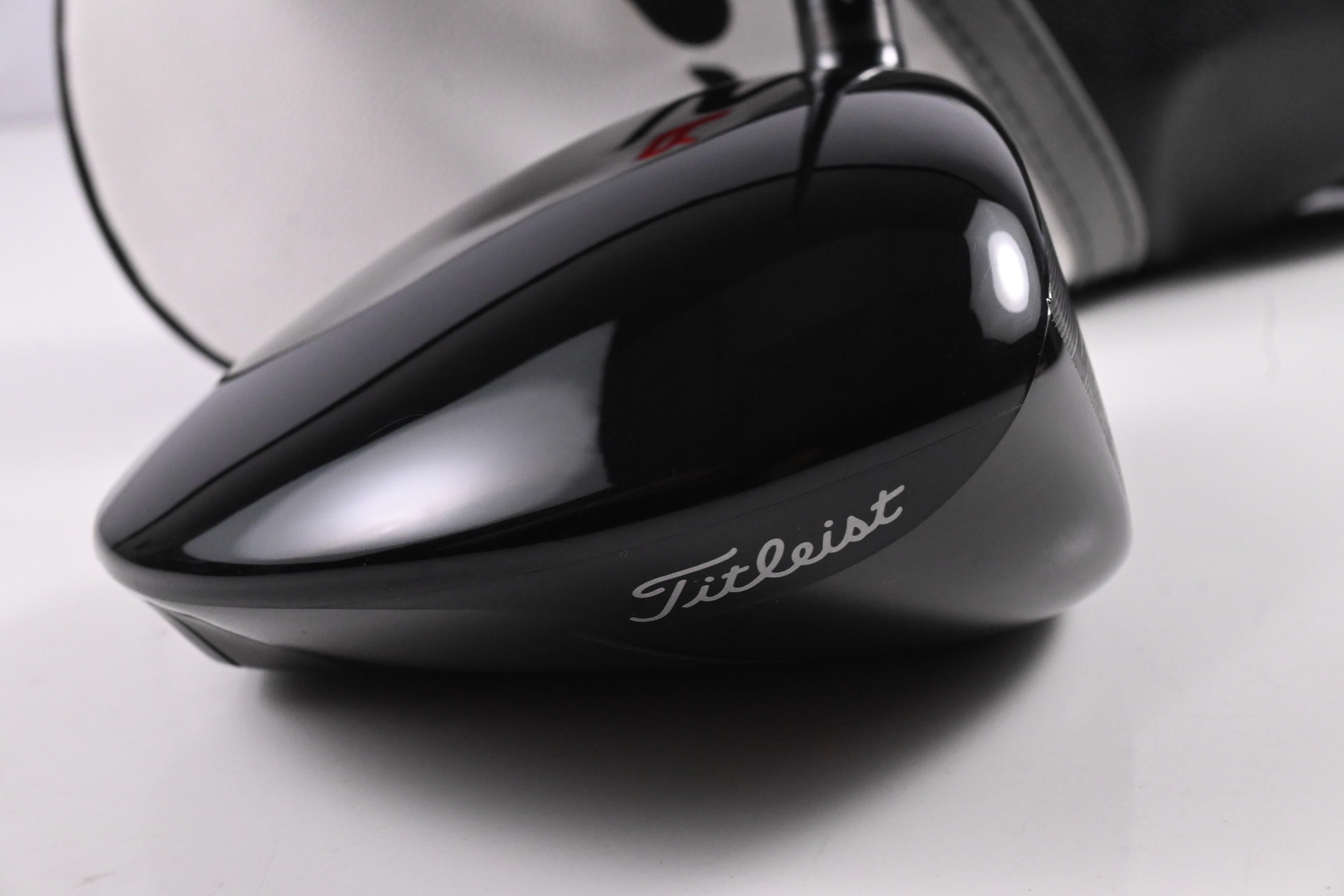 Titleist TSR2 Driver / 11 Degree / Regular Flex Tensei AV Blue 55 Shaft