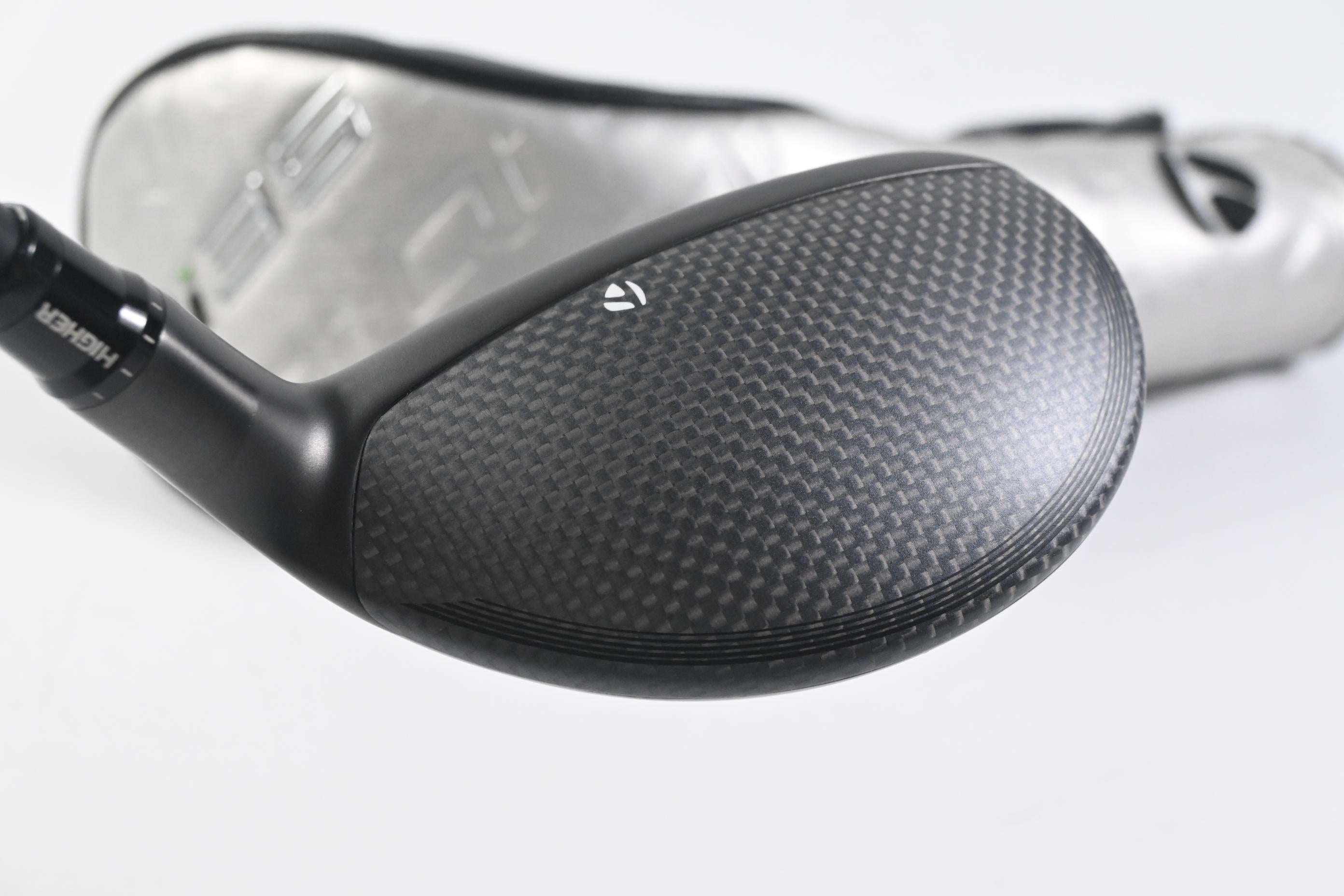 Taylormade Qi35 #4 Hybrid / 22 Degree / Regular Flex Fujikura Ventus Blue '25 6