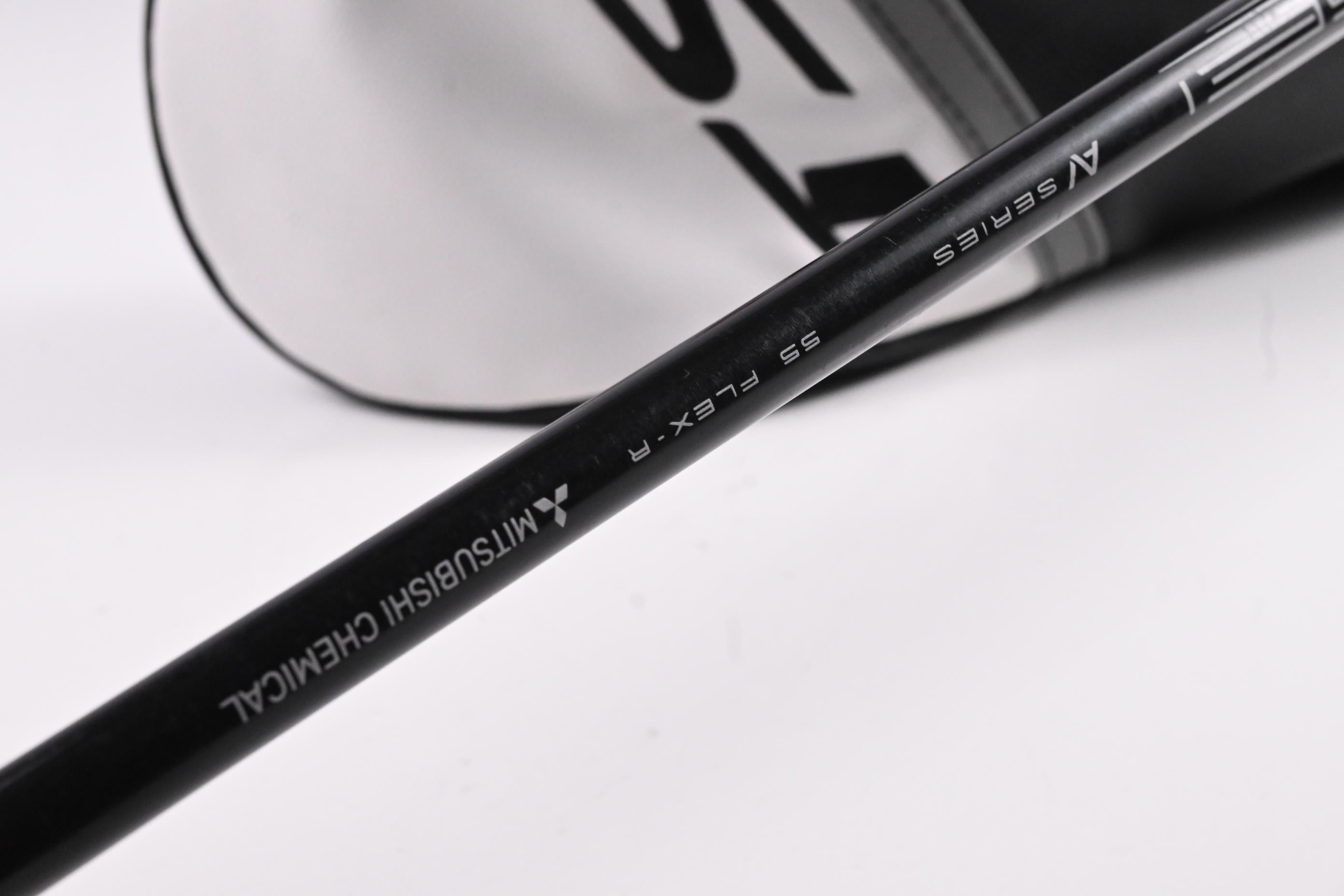 Titleist TSR2 Driver / 11 Degree / Regular Flex Tensei AV Blue 55 Shaft