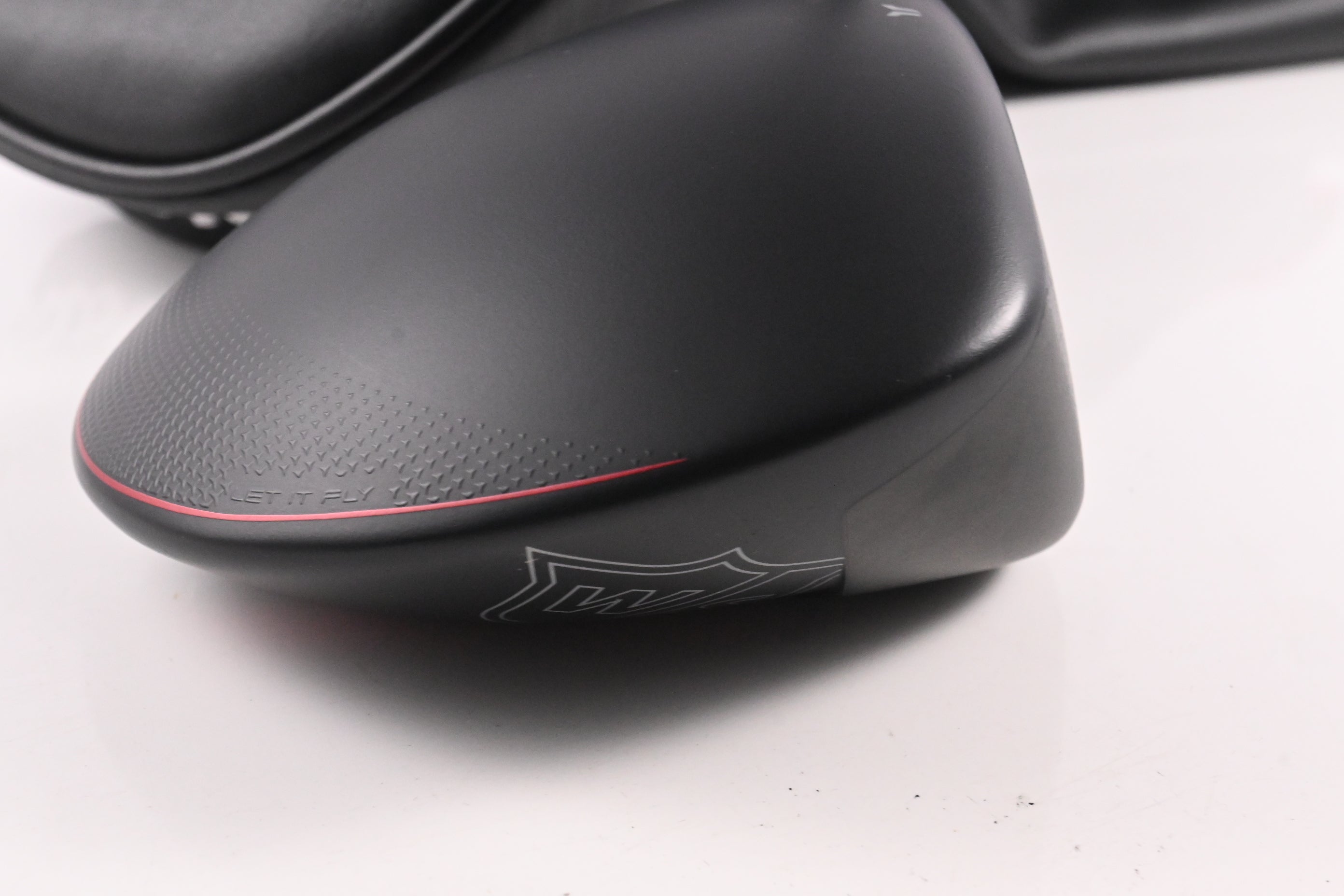 Wilson Staff Dynapower Ti 2023 Driver / 13 Degree / Senior Flex HZRDUS Smoke Red