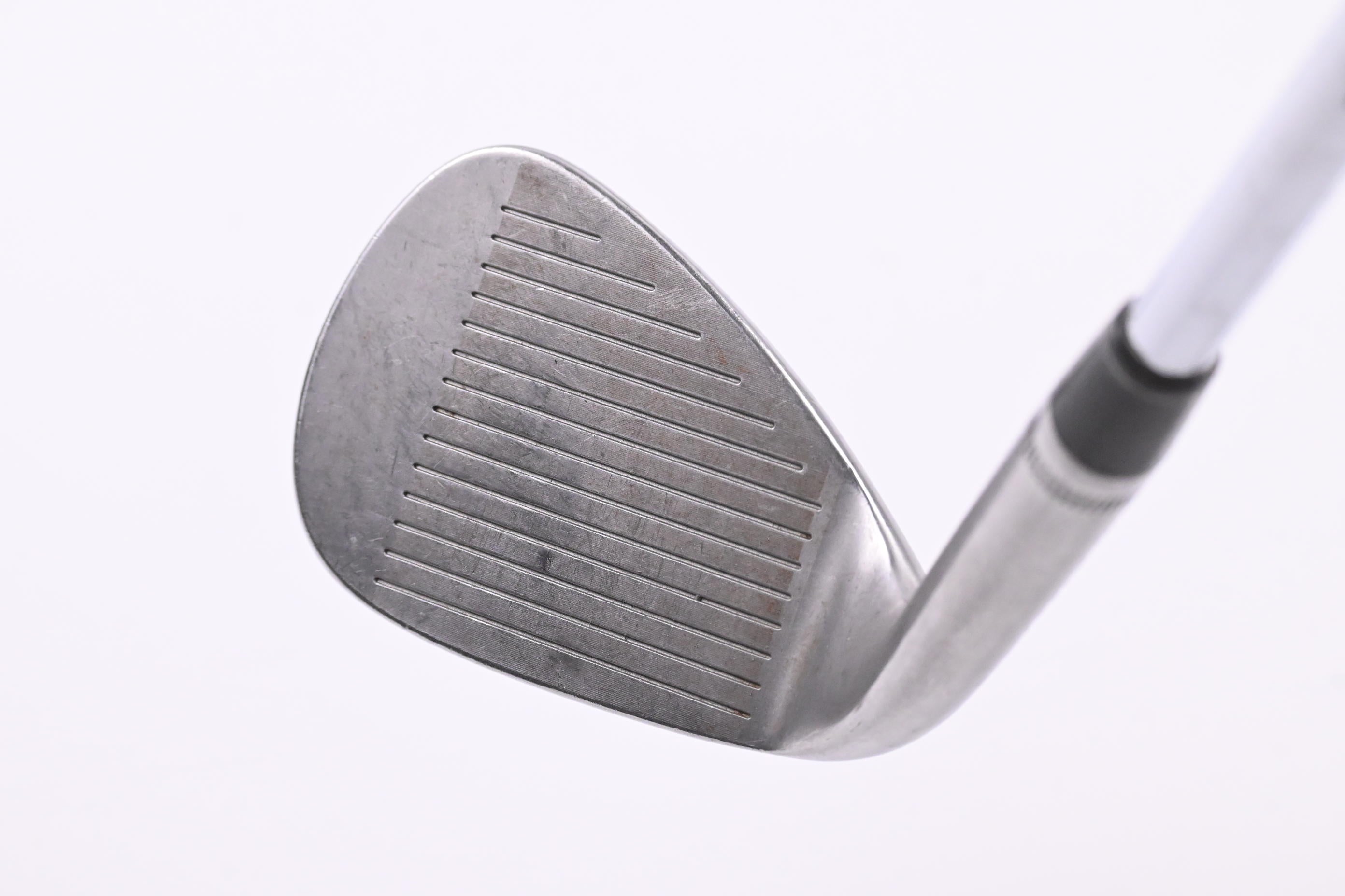 Wilson FG Tour Traction Control Gap Wedge / 52 Degree / Stiff Flex NS Pro 950GH