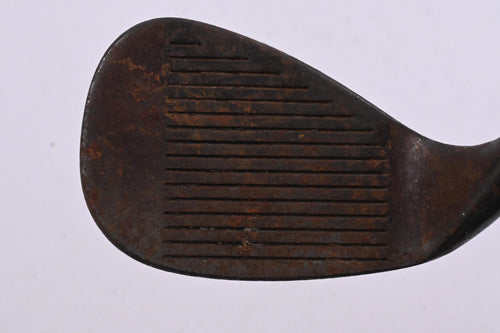 Cleveland 588 Tour Action Sand Wedge / 56 Degree / Stiff Flex Dynamic Gold Shaft