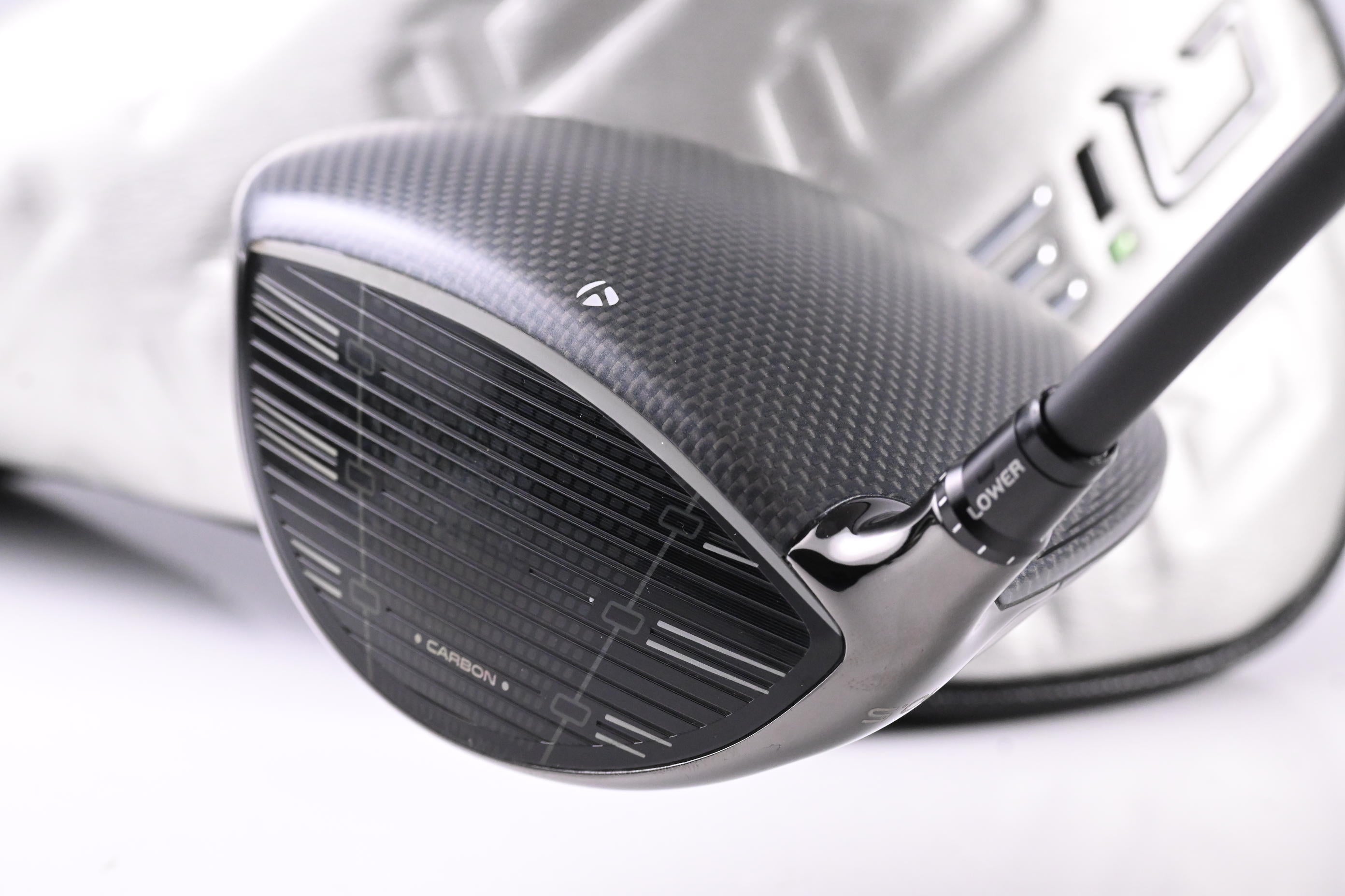 Taylormade Qi35 Driver / 10.5 Degree / Regular Flex Fujikura Ventus Blue 5 Shaft