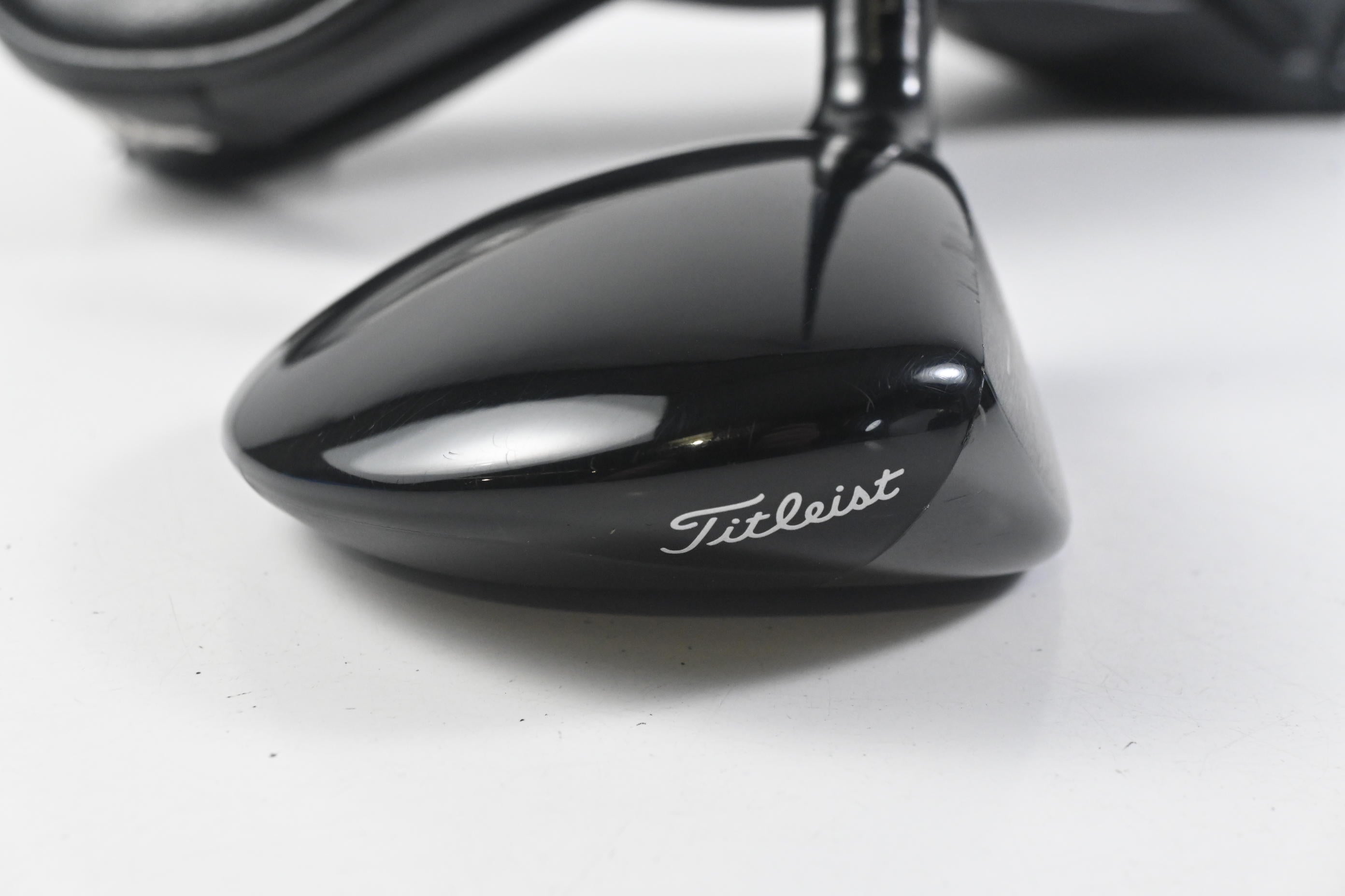Titleist GT1 #7 Wood / 21 Degree / Stiff Flex Fujikura Ventus Blue Velocore 6