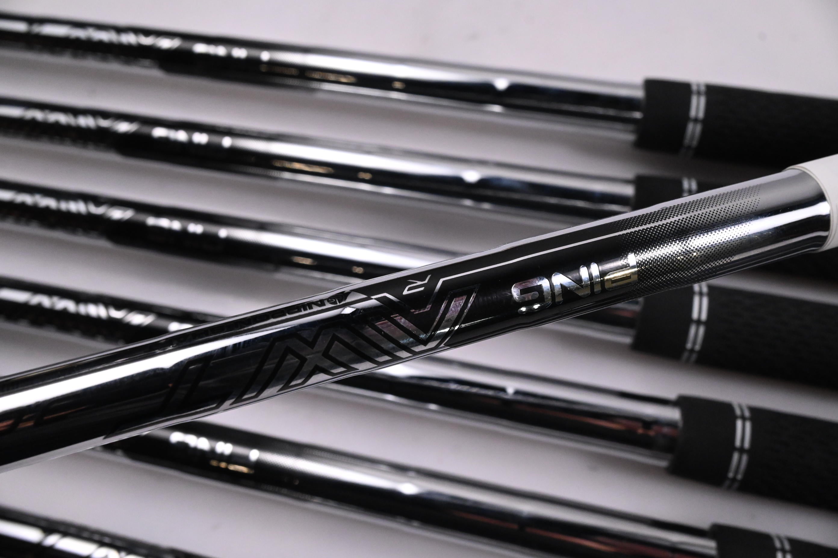 Ping G440 Irons / 5-PW+GW / Green Dot / Regular Flex Ping AWT 3.0 Shafts
