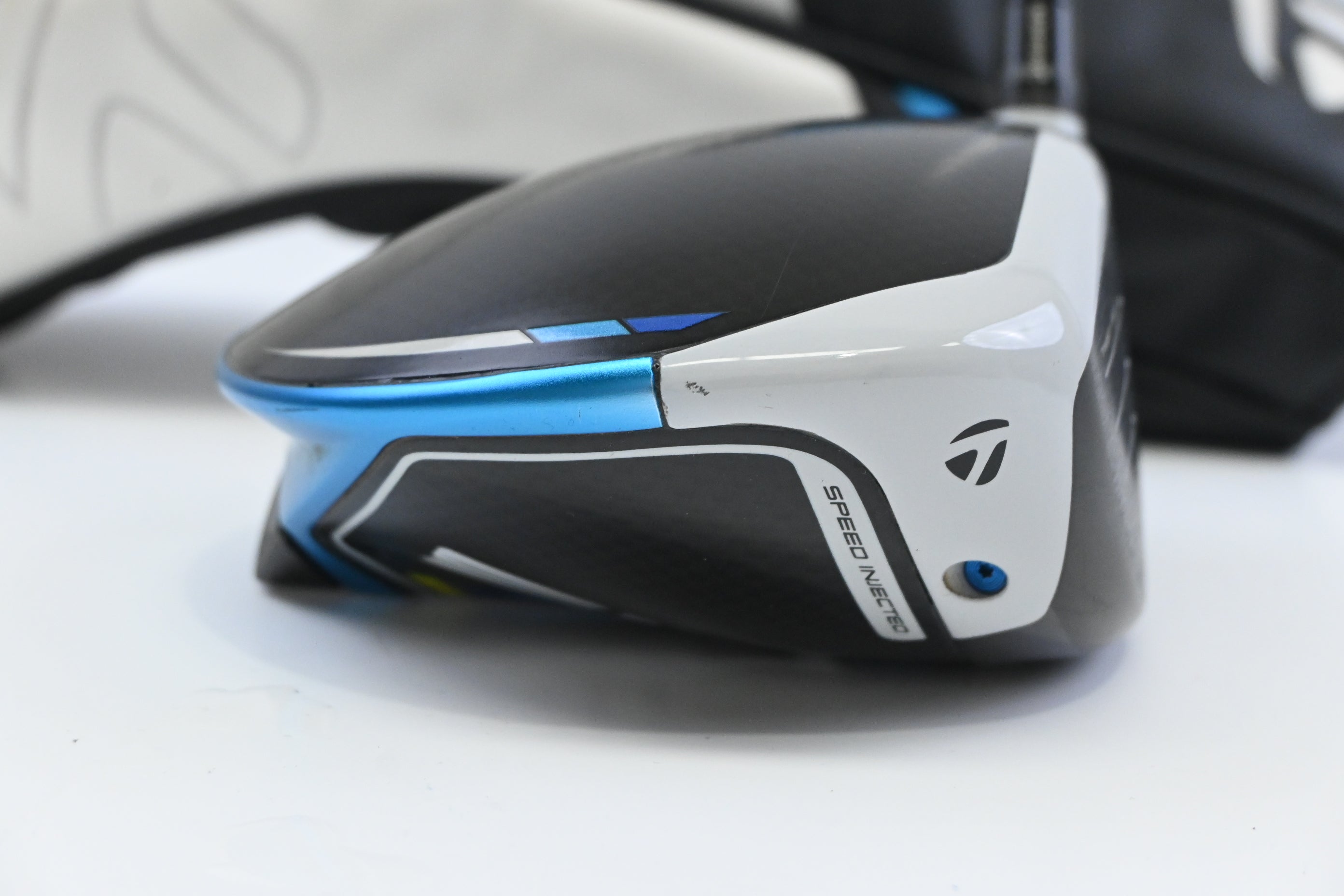 Taylormade SIM2 Max Driver / 9 Degree / Stiff Flex Kuro Kage Silver 60 Shaft