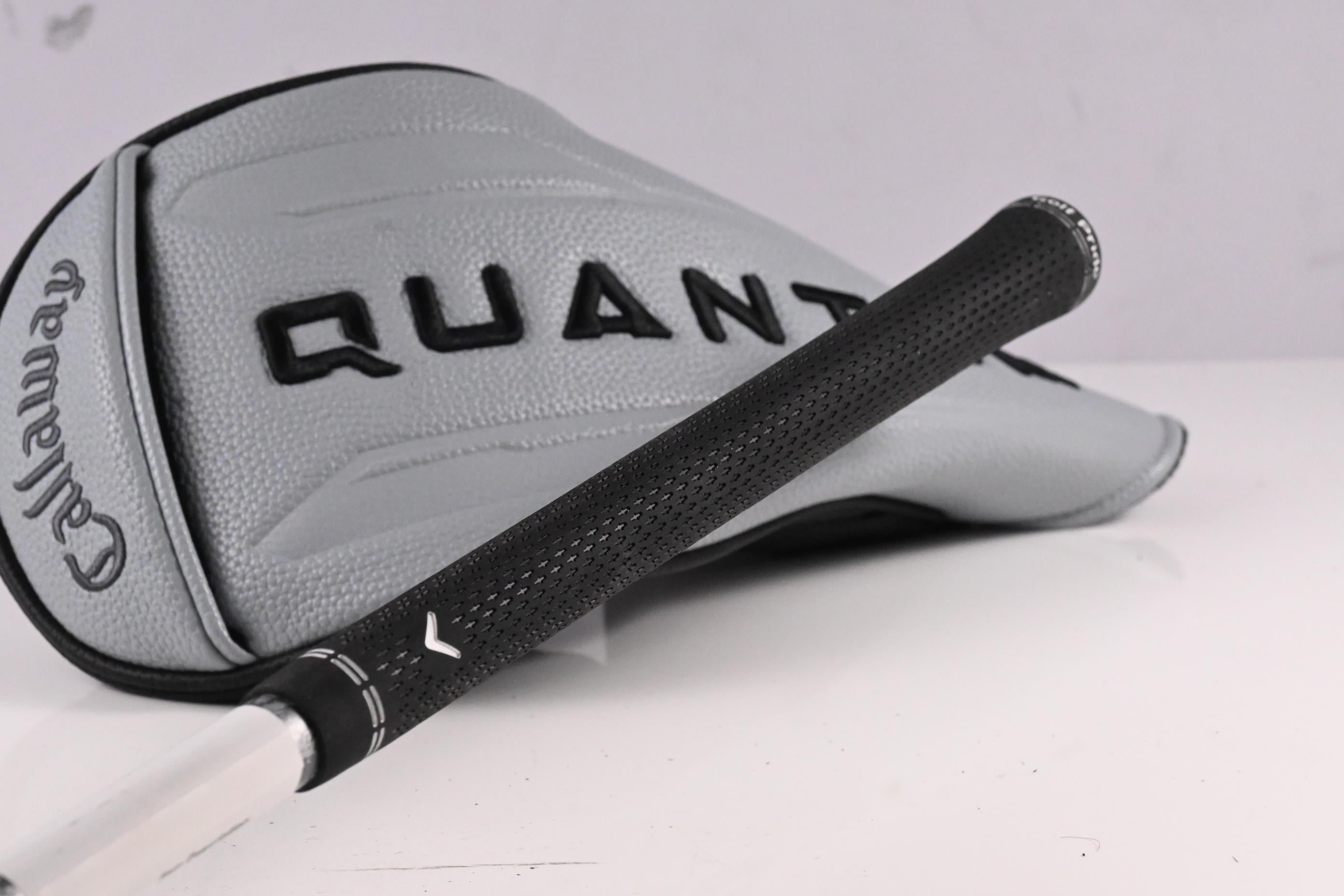 Callaway Quantum Max Driver / 10.5 Degree / Stiff Flex Denali Frost 50 Shaft