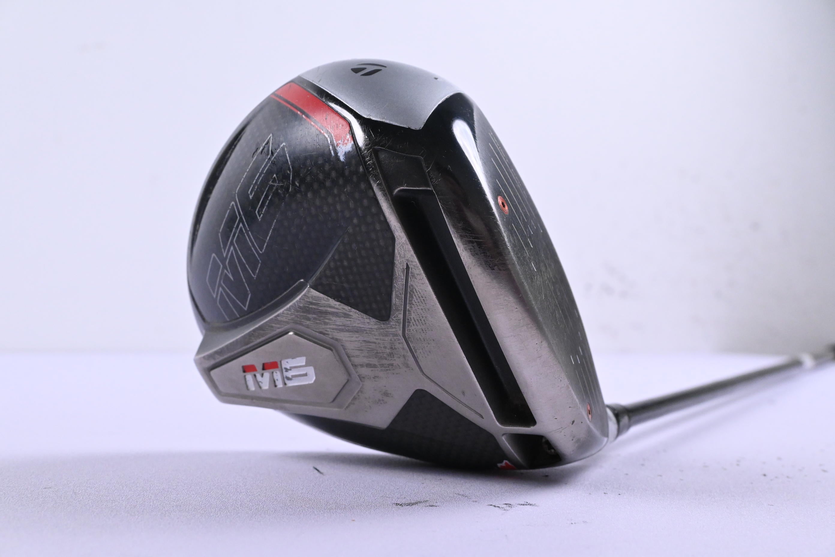 Taylormade M6 Driver / 10.5 Degree / Regular Flex Fujikura Atmos Orange 5 Shaft