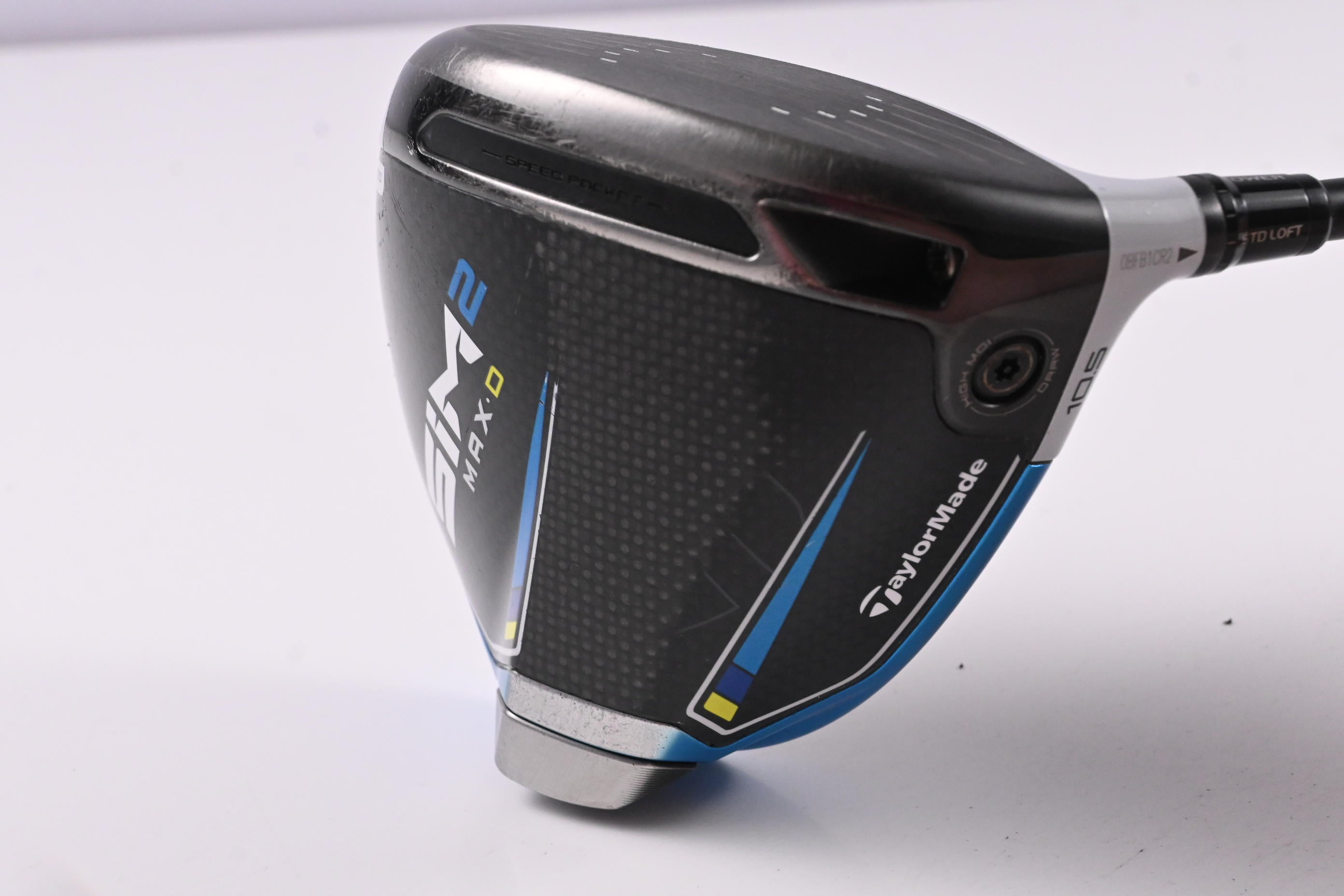 Taylormade SIM2 Max D Driver / 10.5 Degree / Stiff Flex Aldila Rogue Silver 60