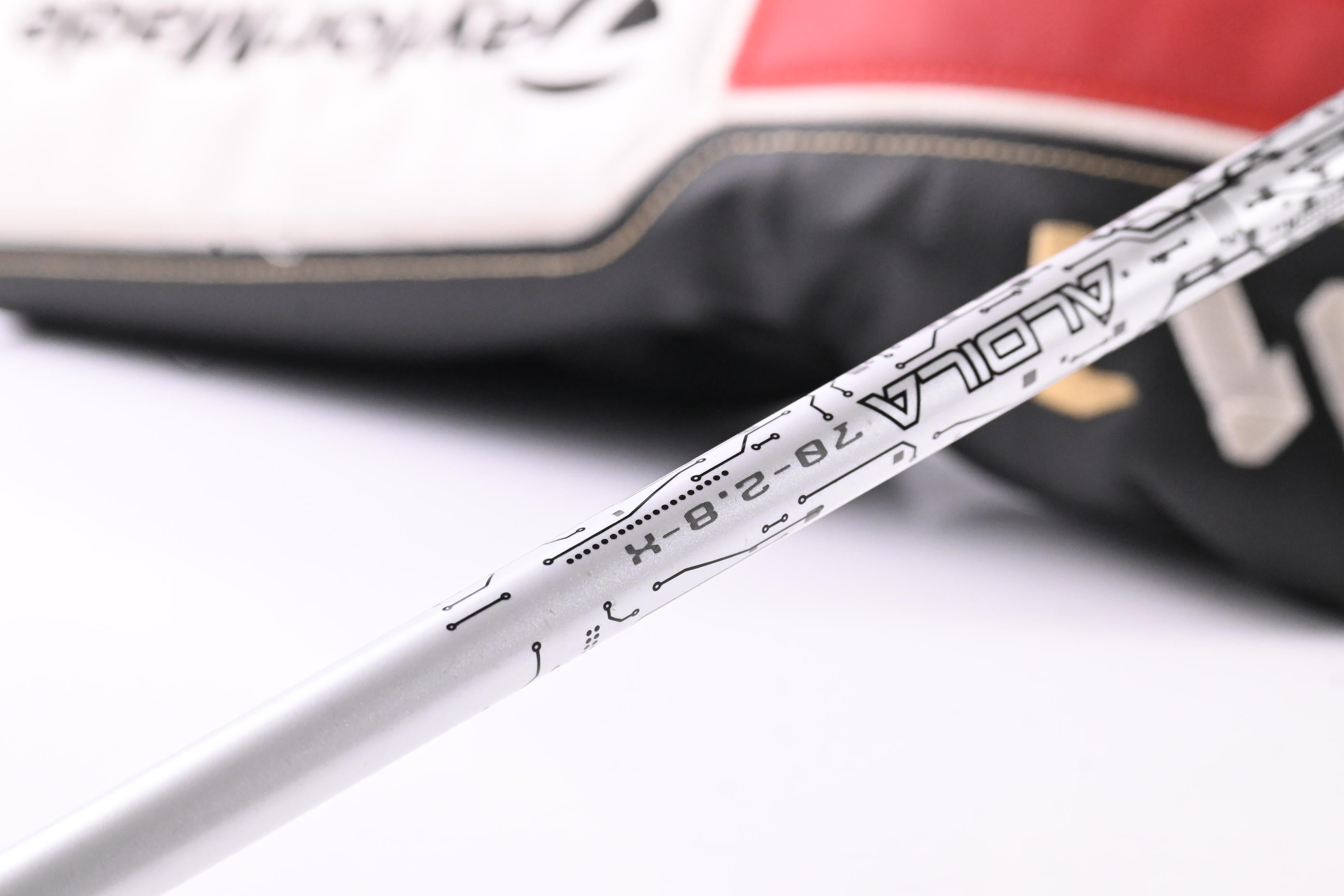 Taylormade M1 2016 Driver / 9.5 Degree / X-Flex Aldila Rogue White 70 Shaft