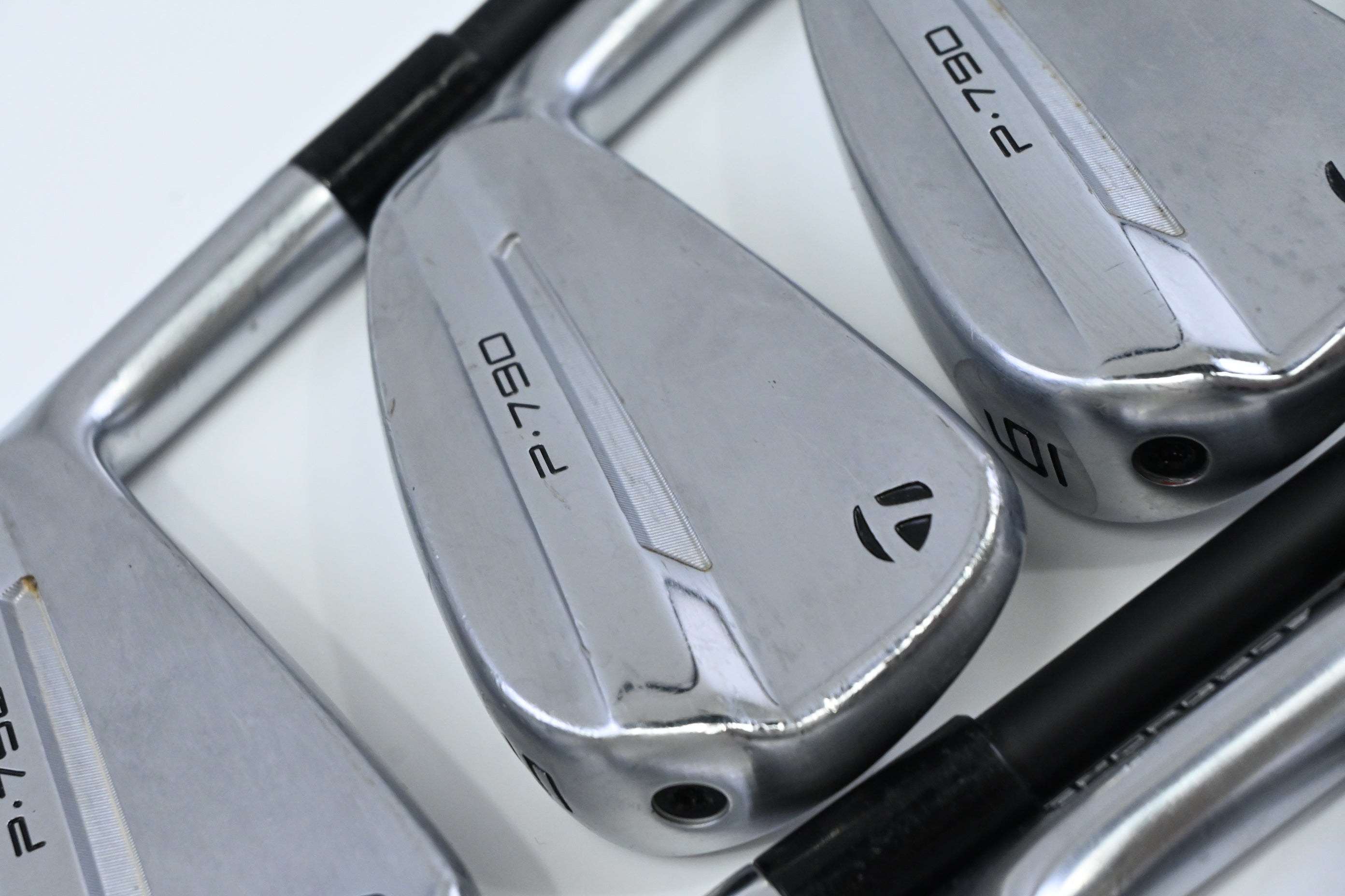 Taylormade P790 2025 Irons / 4-PW+AW / Stiff Flex KBS Reax White 75 Shafts