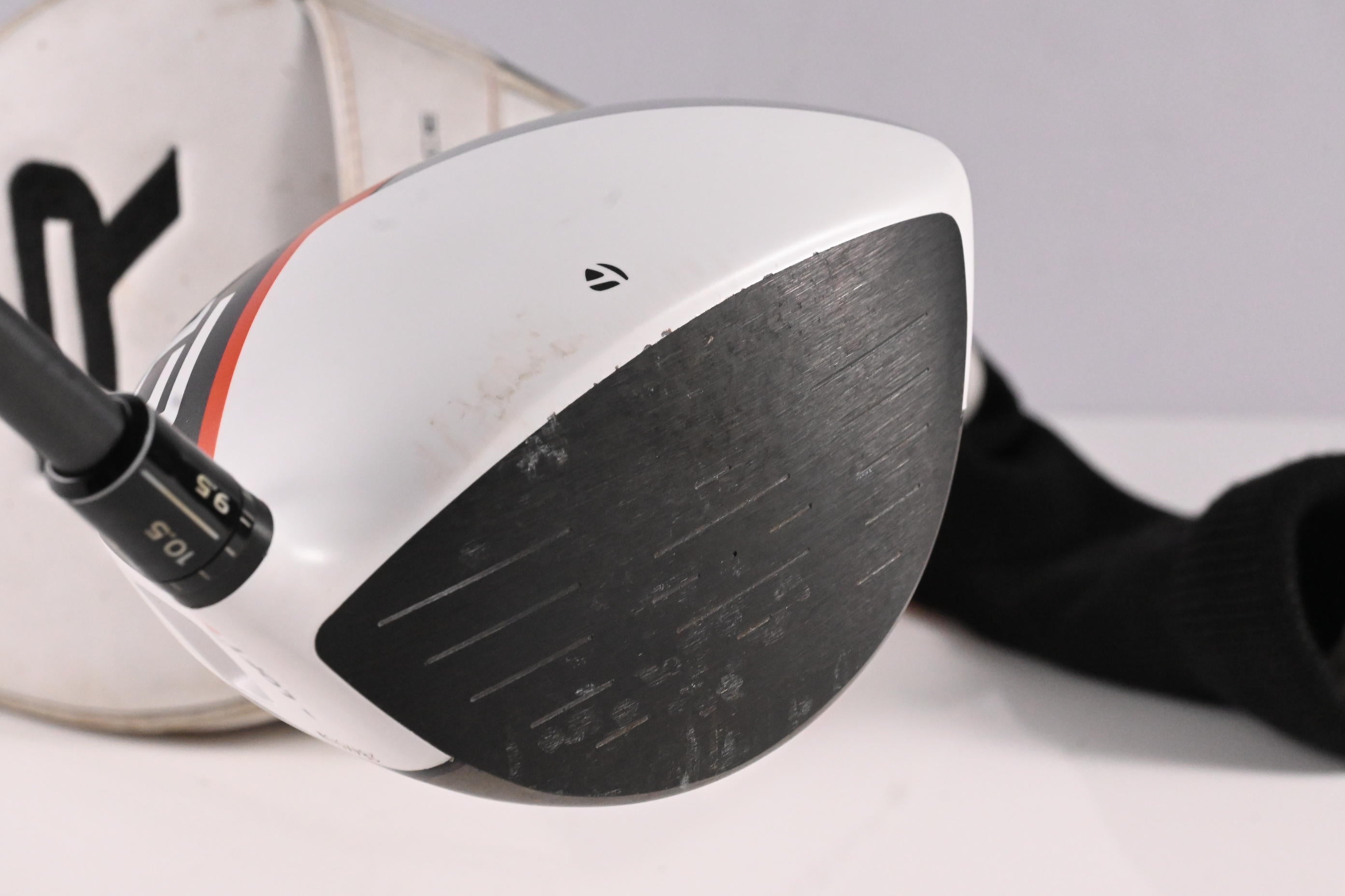 Left Hand Taylormade R1 Driver / 8 - 12 Degree / Regular Flex Aldila Phenom 55