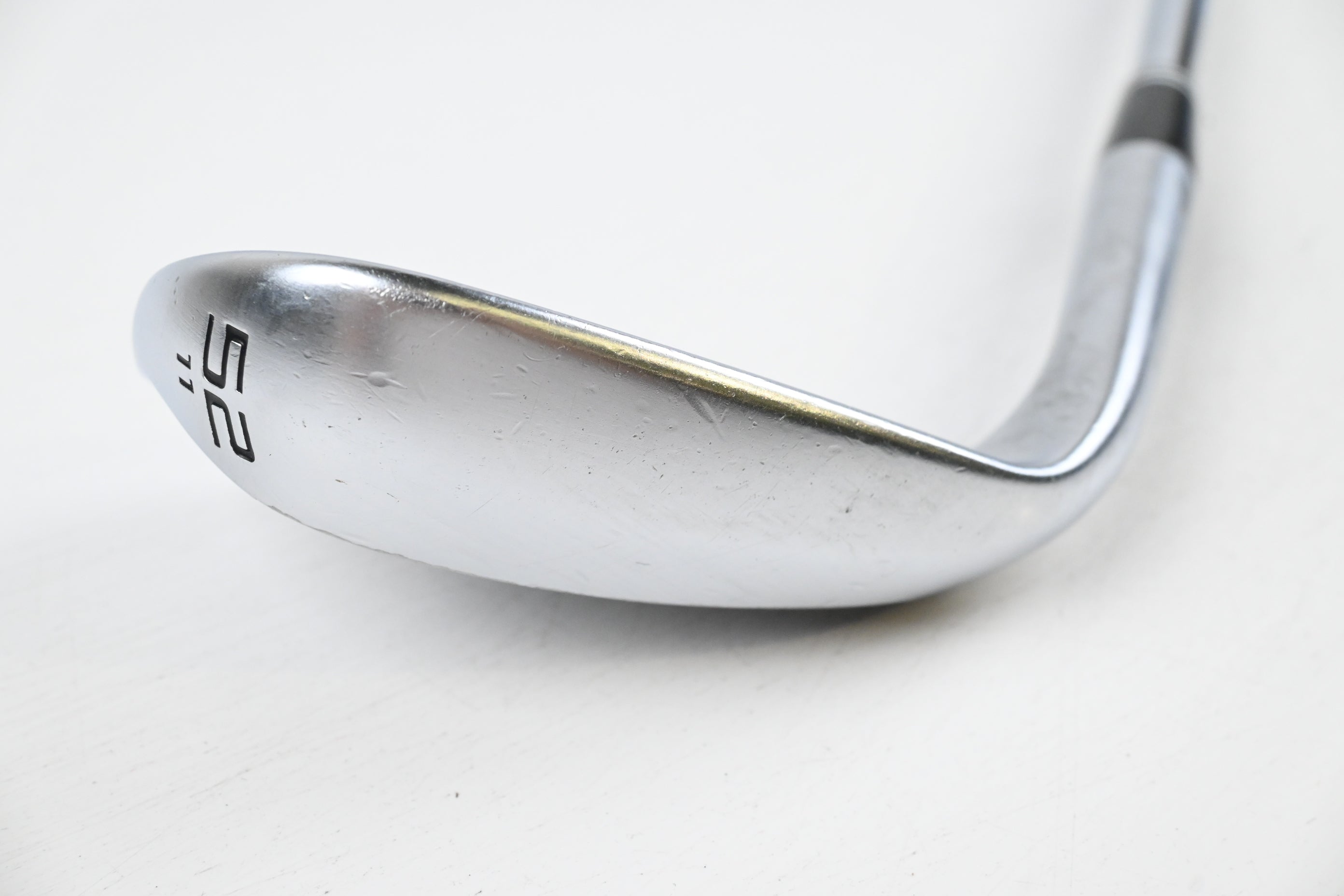 Cleveland CBX Zipcore Gap Wedge / 52 Degree / Wedge Flex Dynamic Gold Spinner