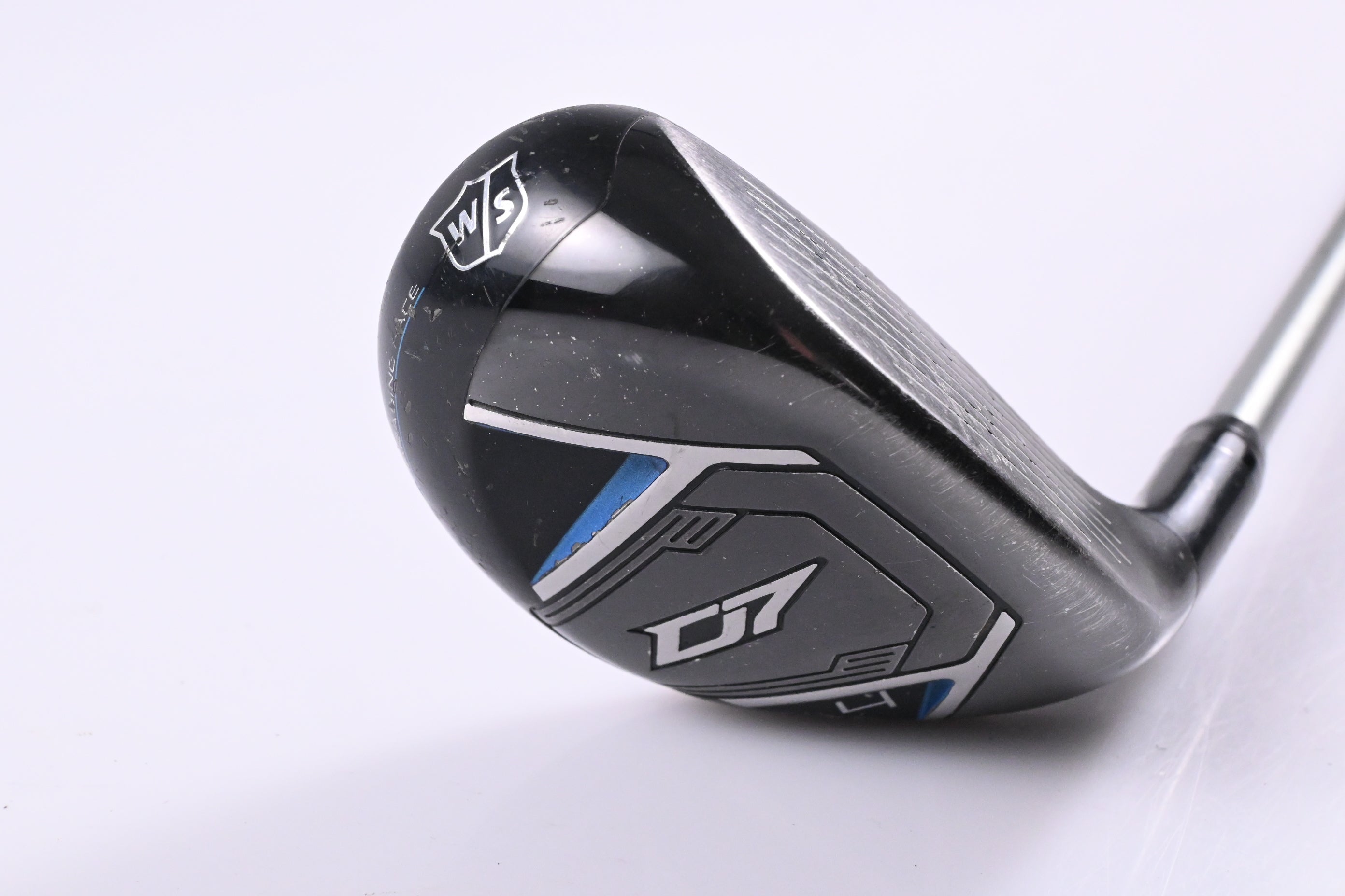 Wilson Staff D7 #4 Hybrid / 22 Degree / Regular Flex UST Recoil 460 Shaft