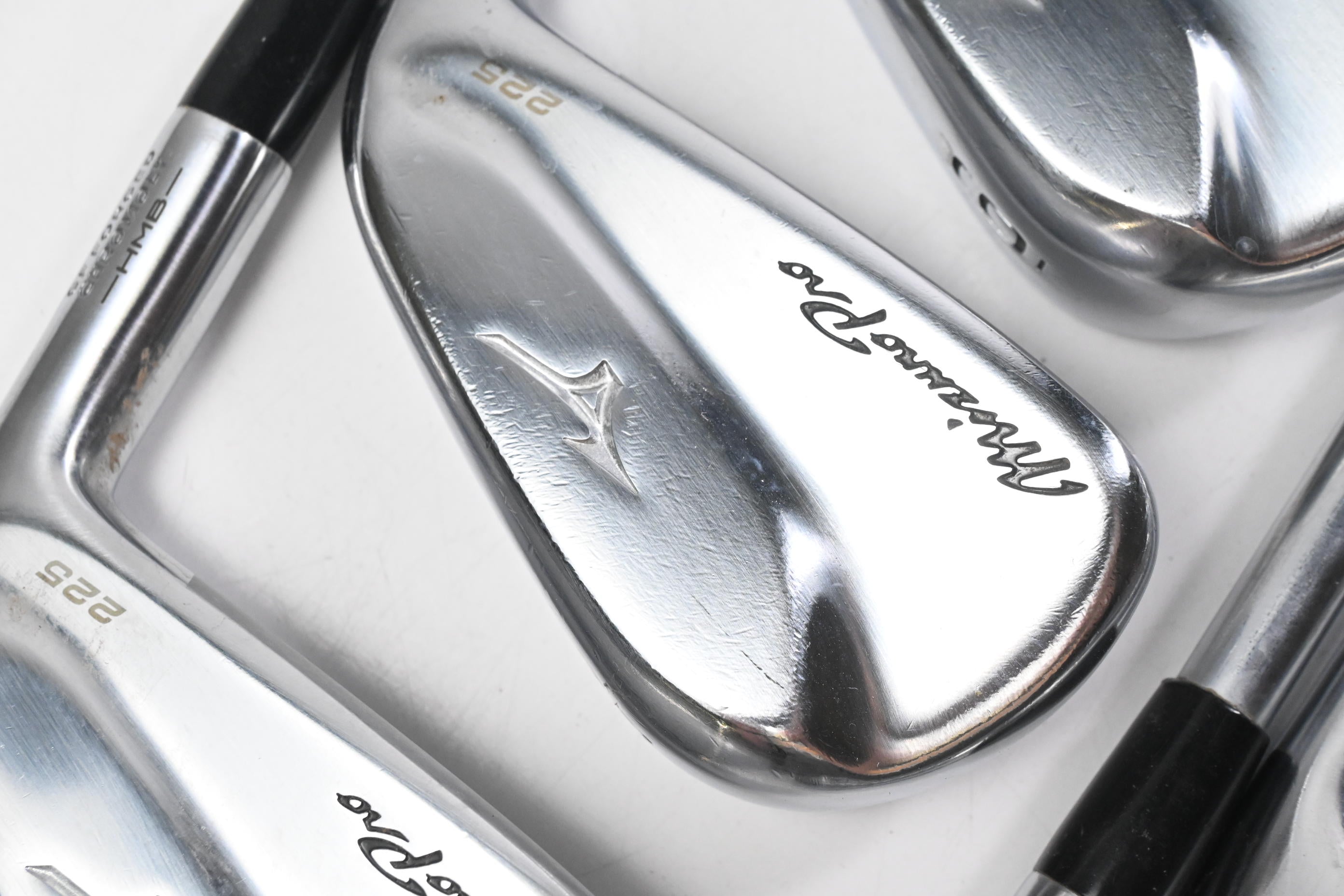 Mizuno Pro 225 Irons / 4-PW+GW / Regular+ Flex Project X I0 105 Shafts