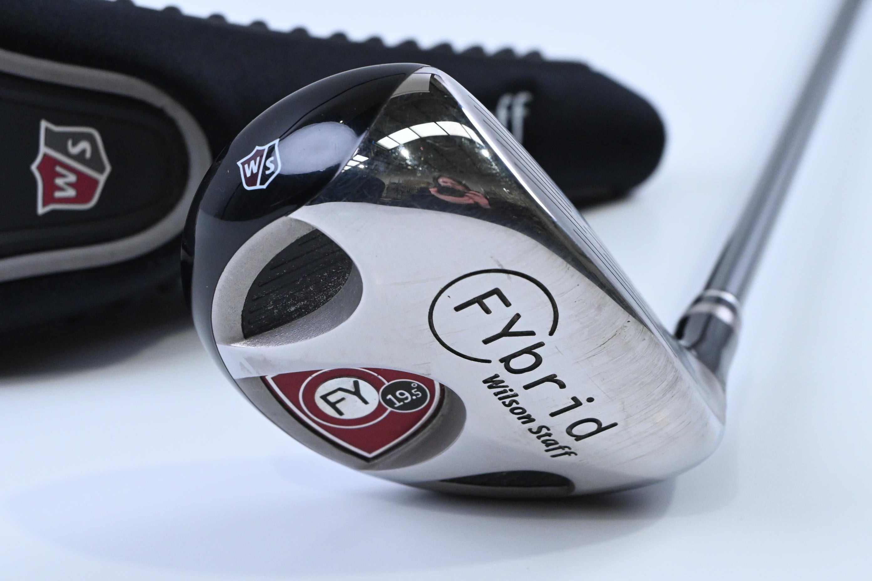 Wilson Staff Fybrid #3 Hybrid / 19.5 Degree / Regular Flex Proforce V2 66 Shaft