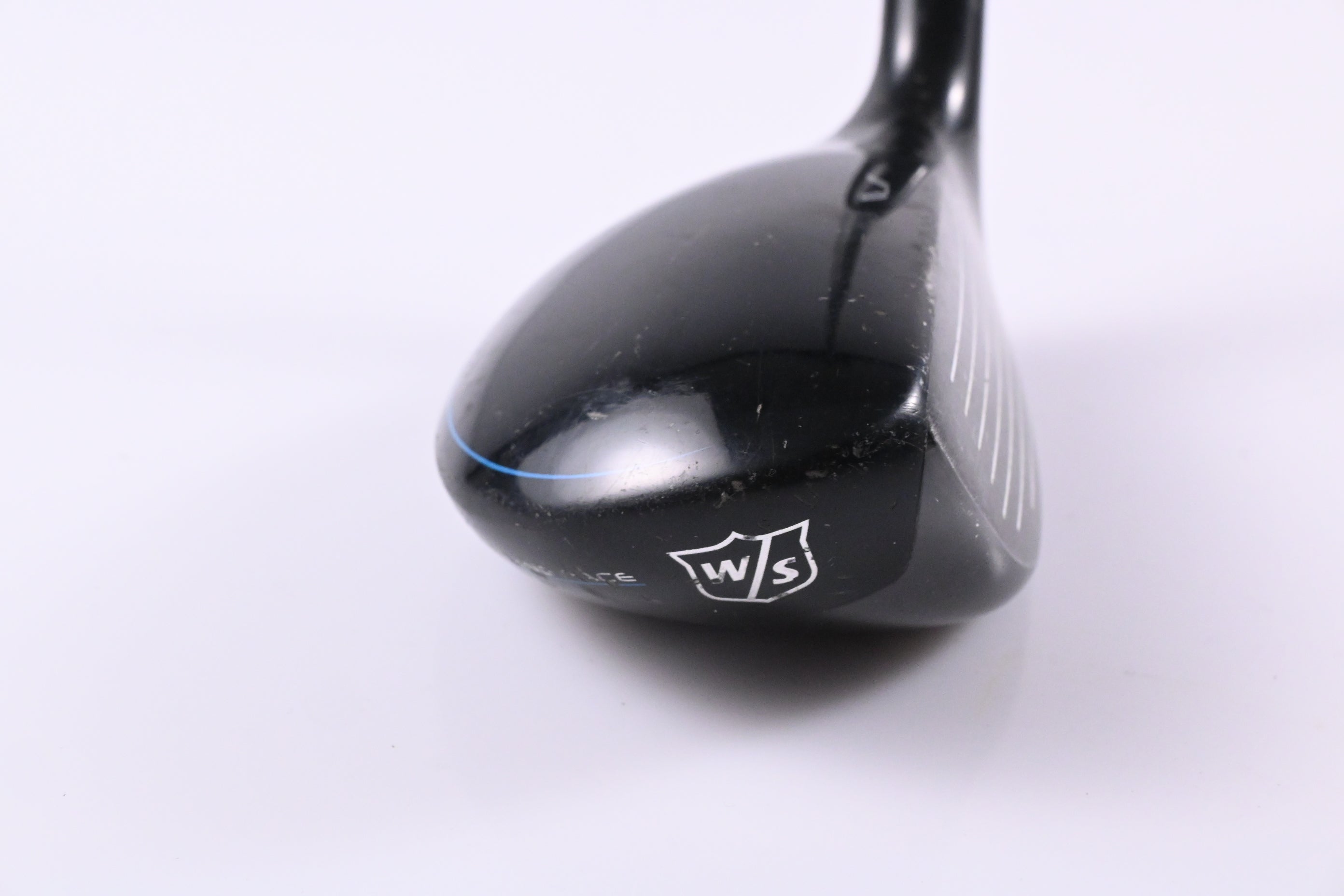 Wilson Staff D7 #4 Hybrid / 22 Degree / Regular Flex UST Recoil 460 Shaft