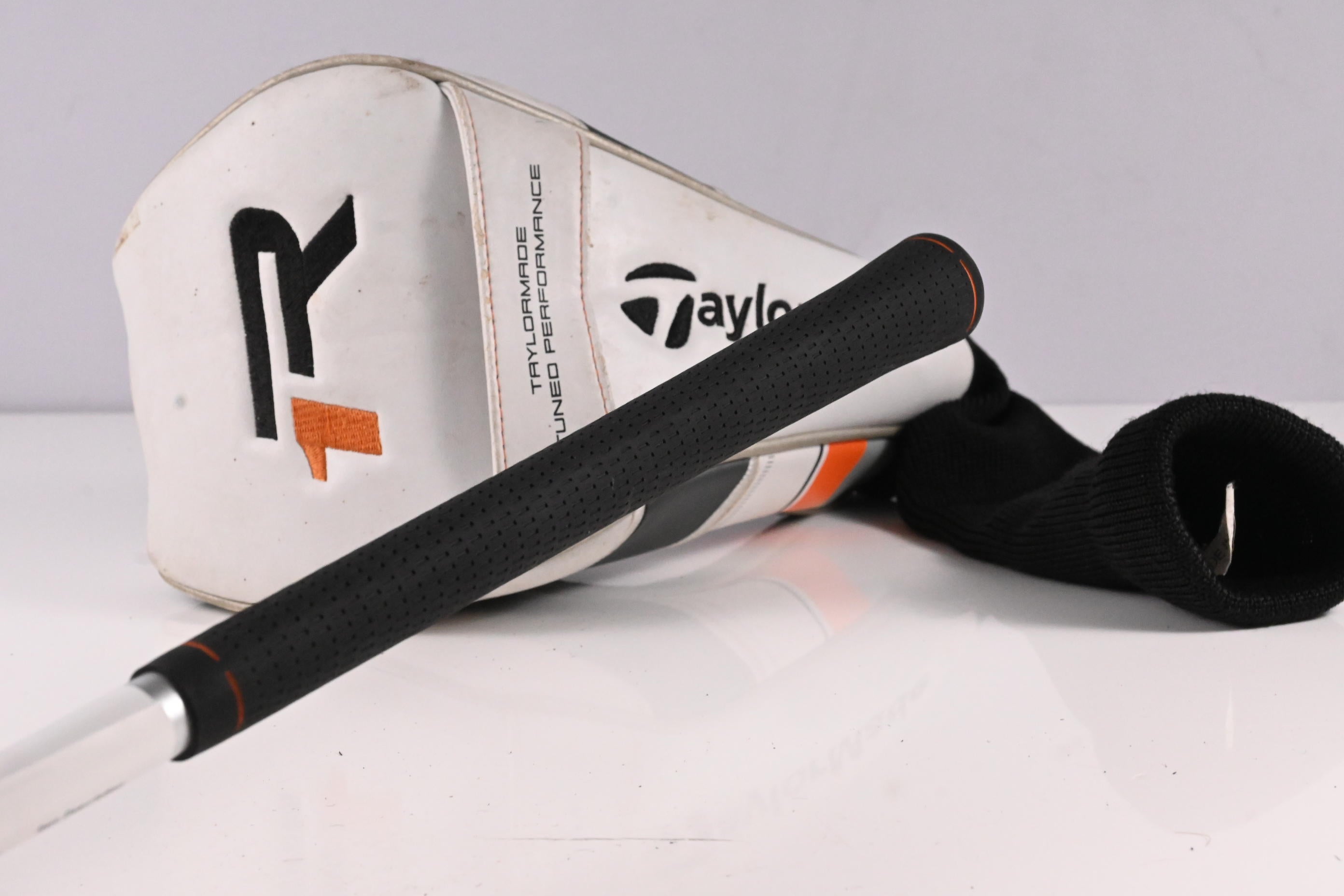 Left Hand Taylormade R1 Driver / 8 - 12 Degree / Regular Flex Aldila Phenom 55