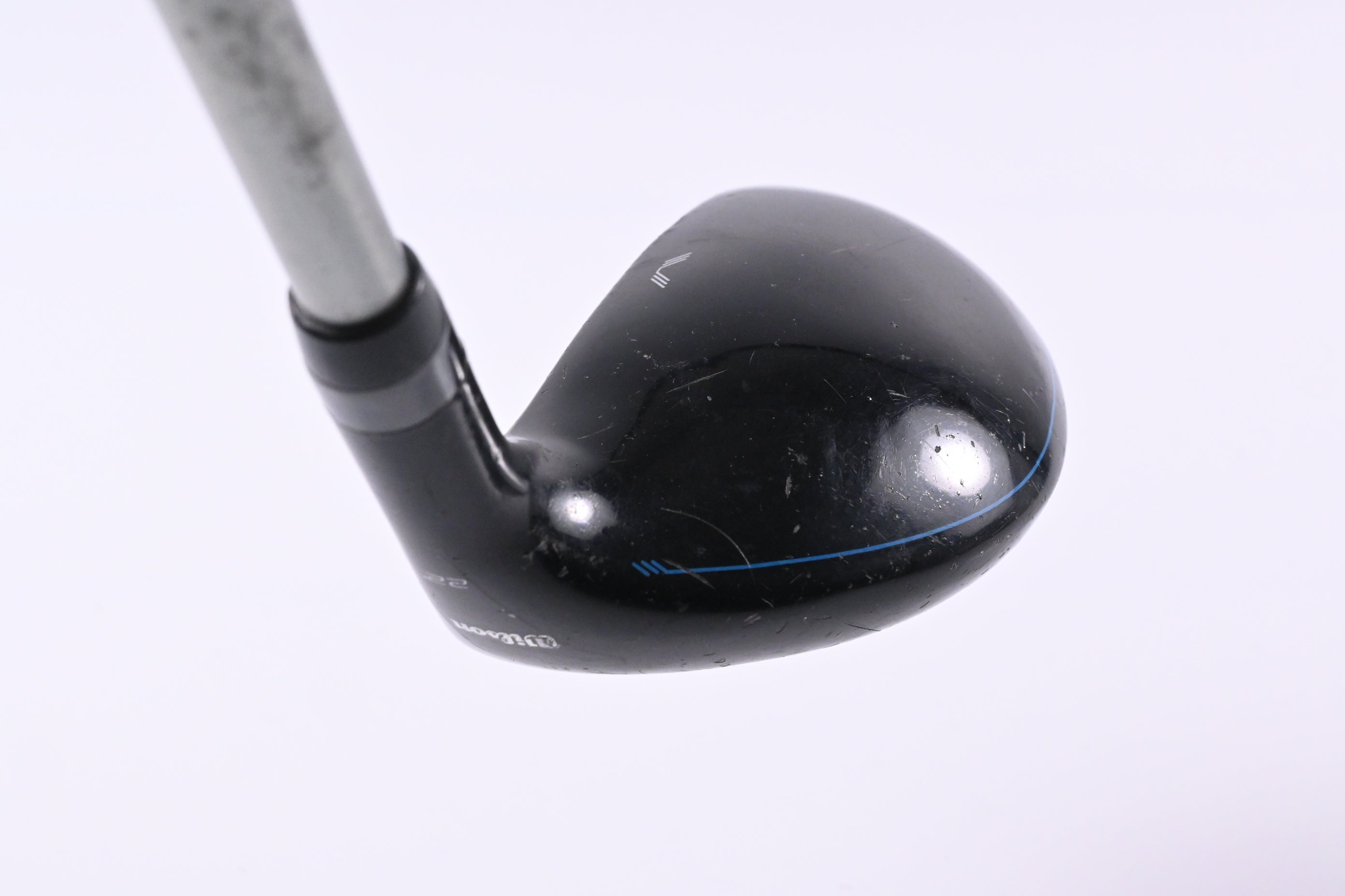 Wilson Staff D7 #4 Hybrid / 22 Degree / Regular Flex UST Recoil 460 Shaft