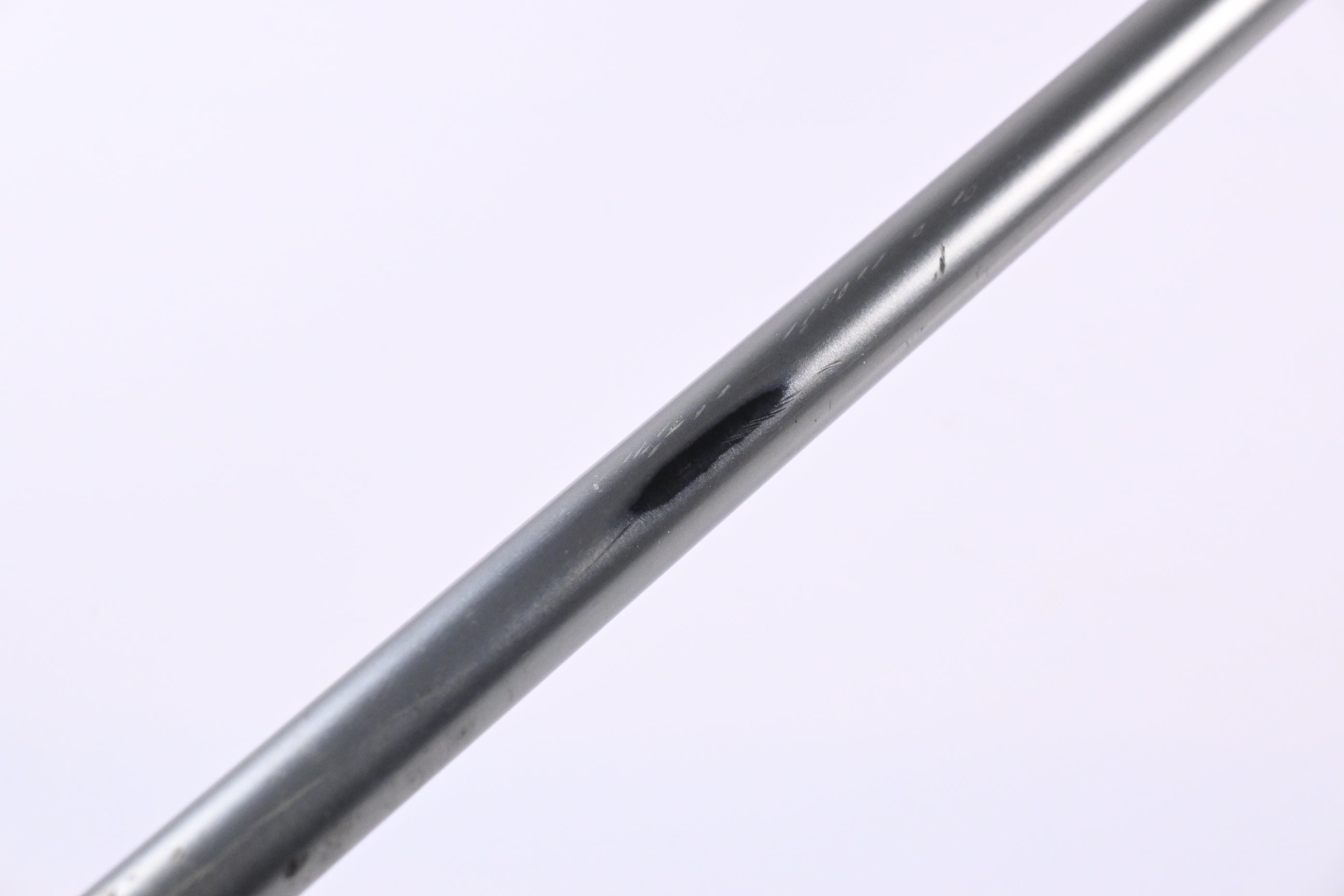 Wilson Staff D7 #4 Hybrid / 22 Degree / Regular Flex UST Recoil 460 Shaft